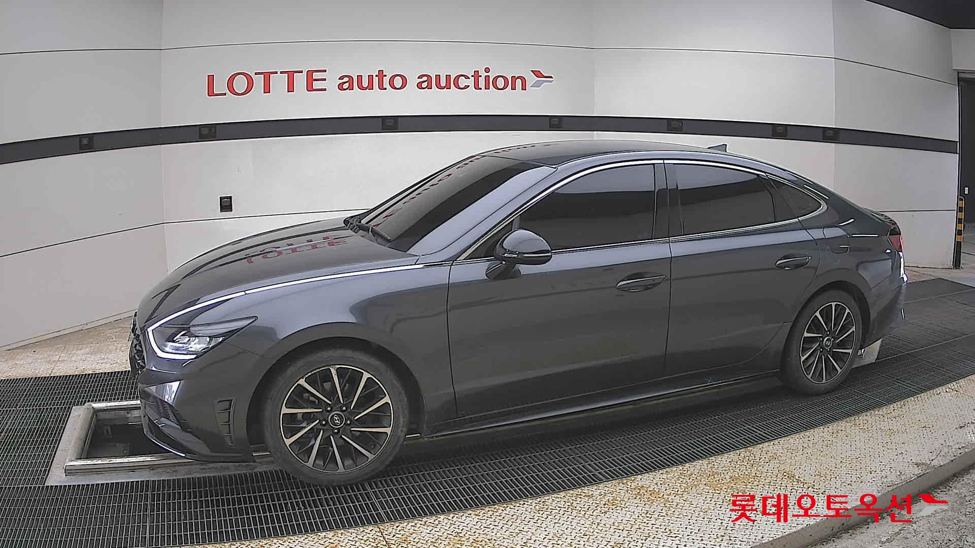 Hyundai Sonata - 12