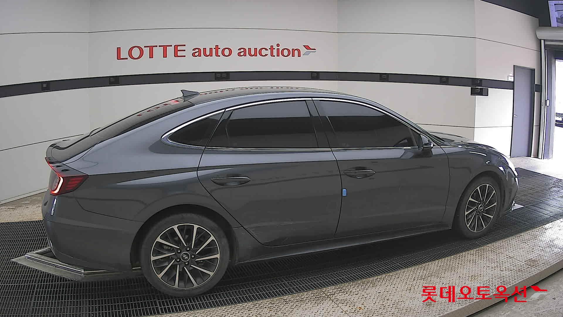 Hyundai Sonata - 20