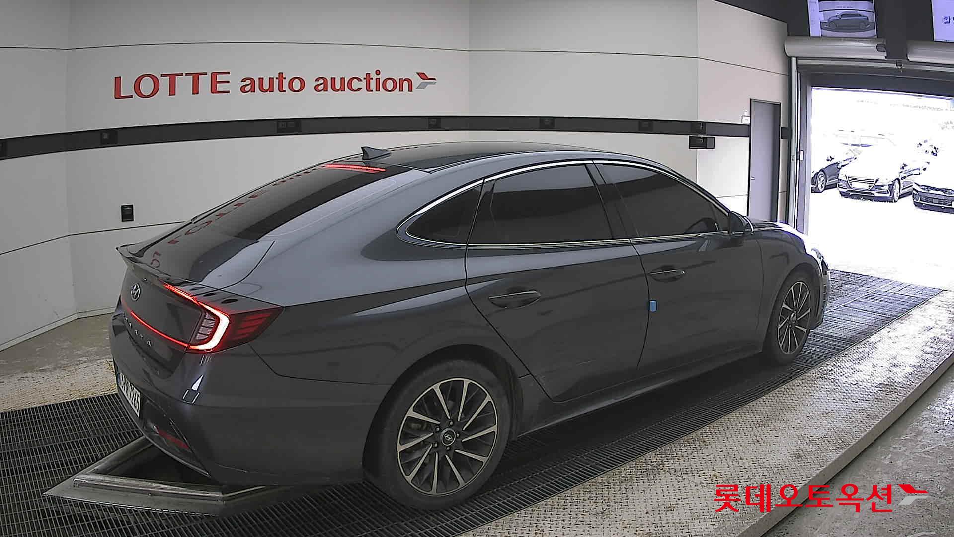 Hyundai Sonata - 19