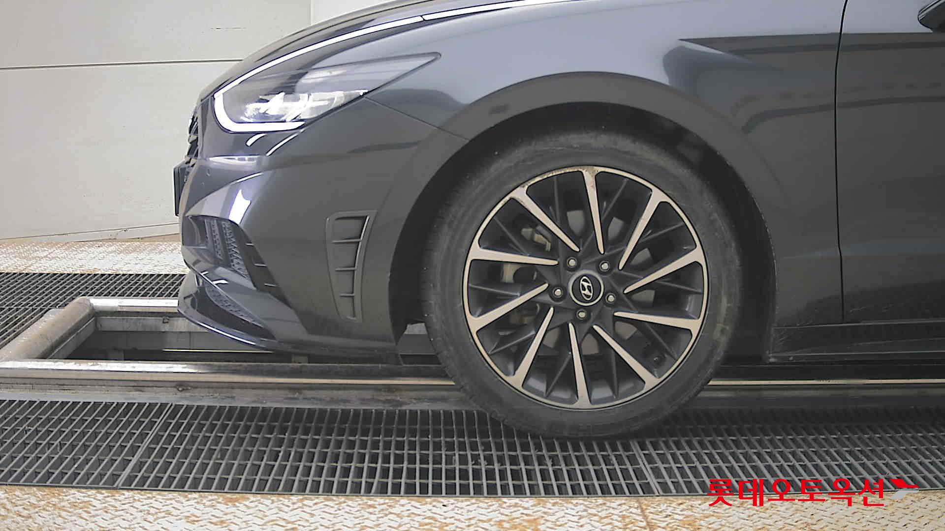 Hyundai Sonata - 25