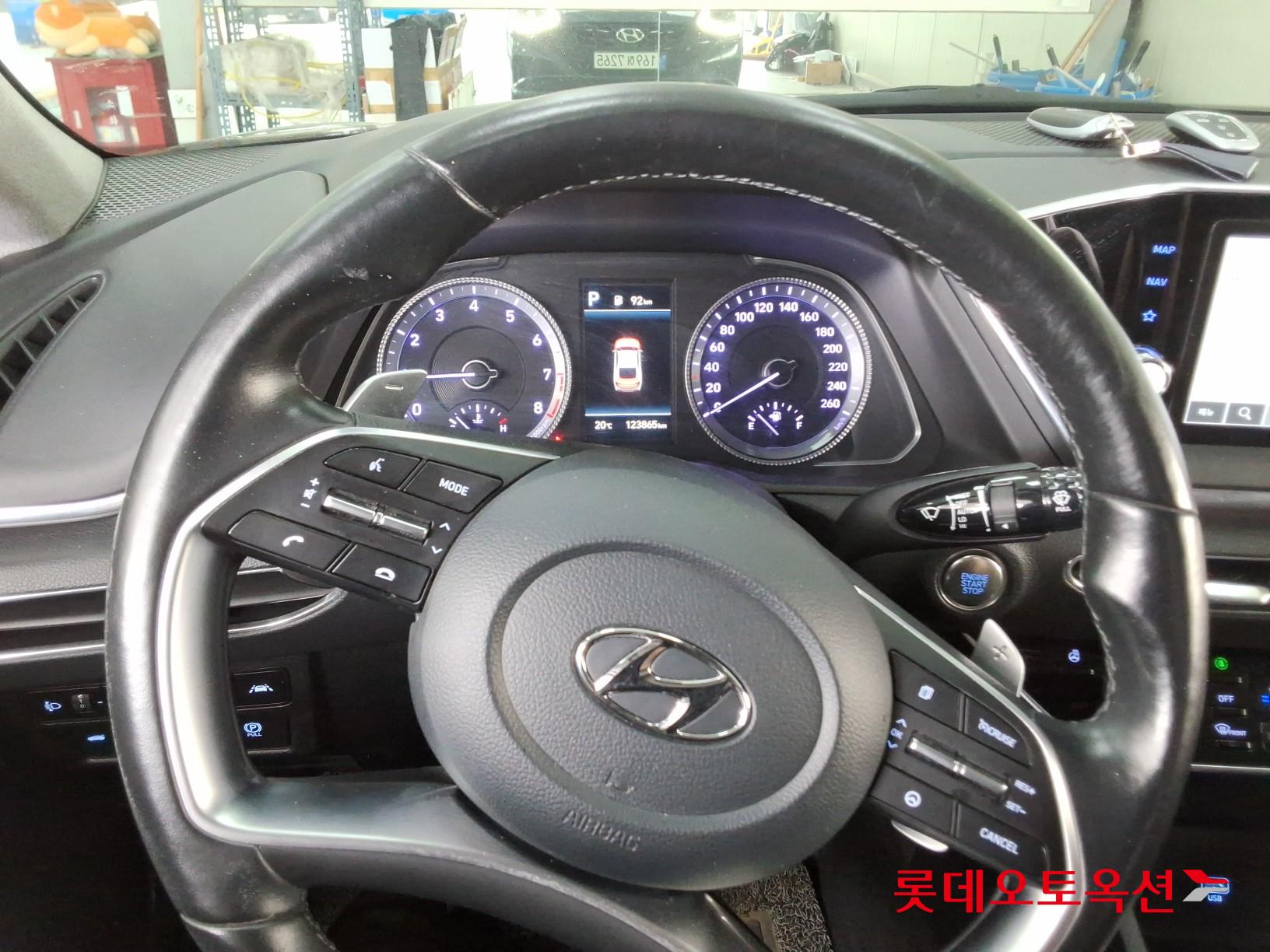 Hyundai Sonata - 30