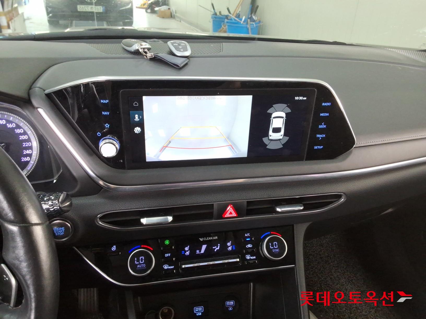 Hyundai Sonata - 33