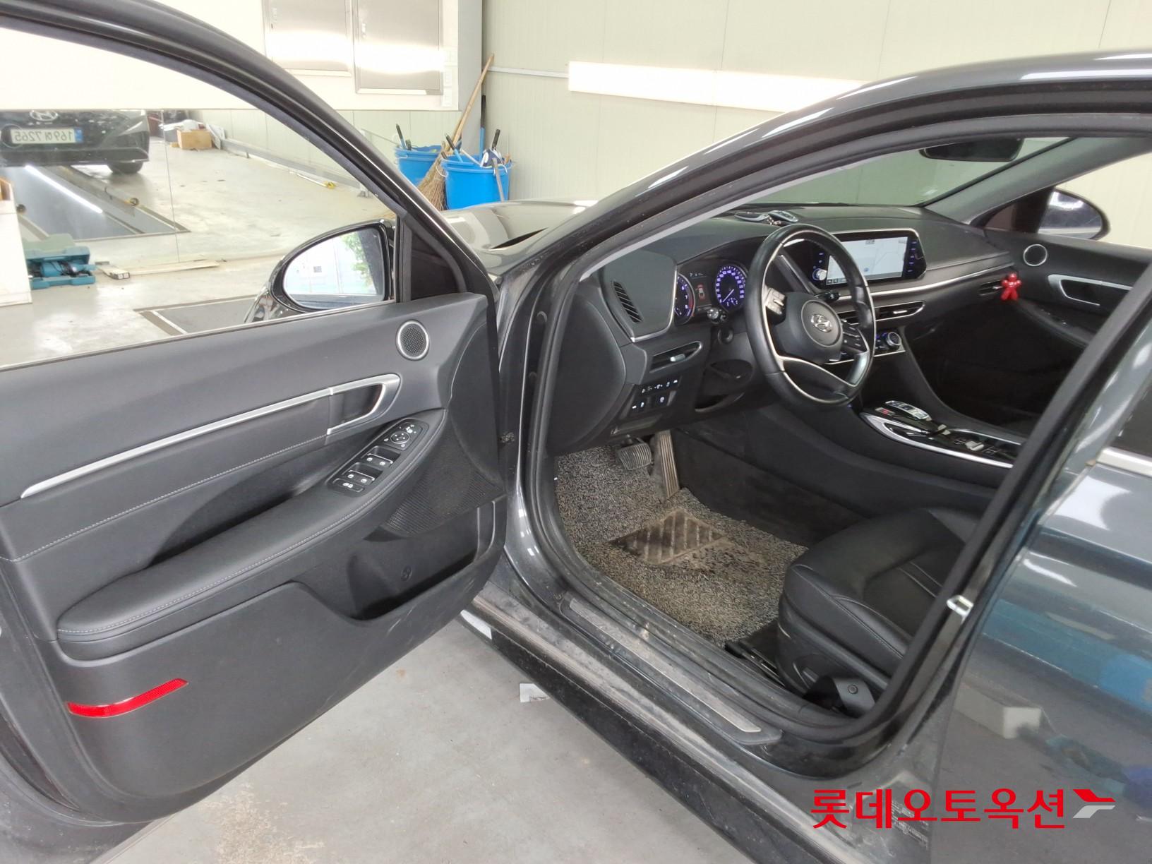 Hyundai Sonata - 35