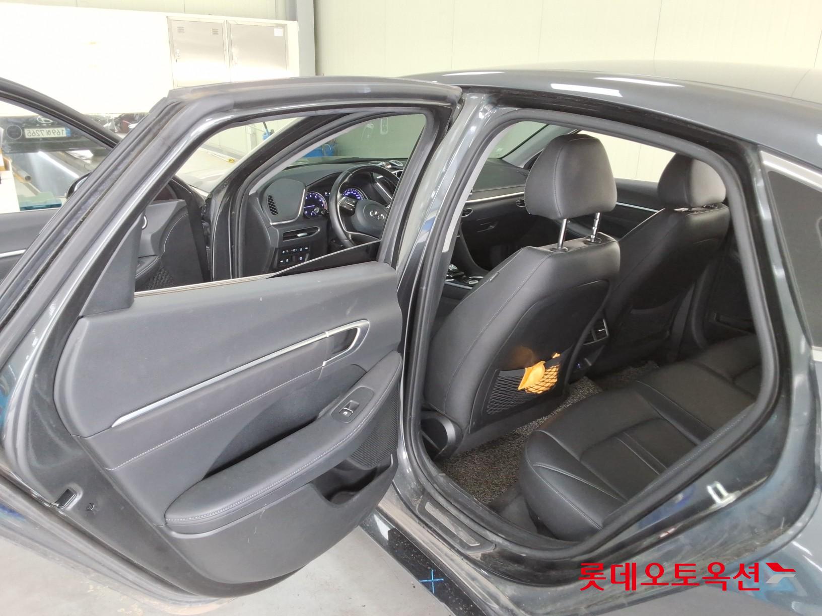 Hyundai Sonata - 37