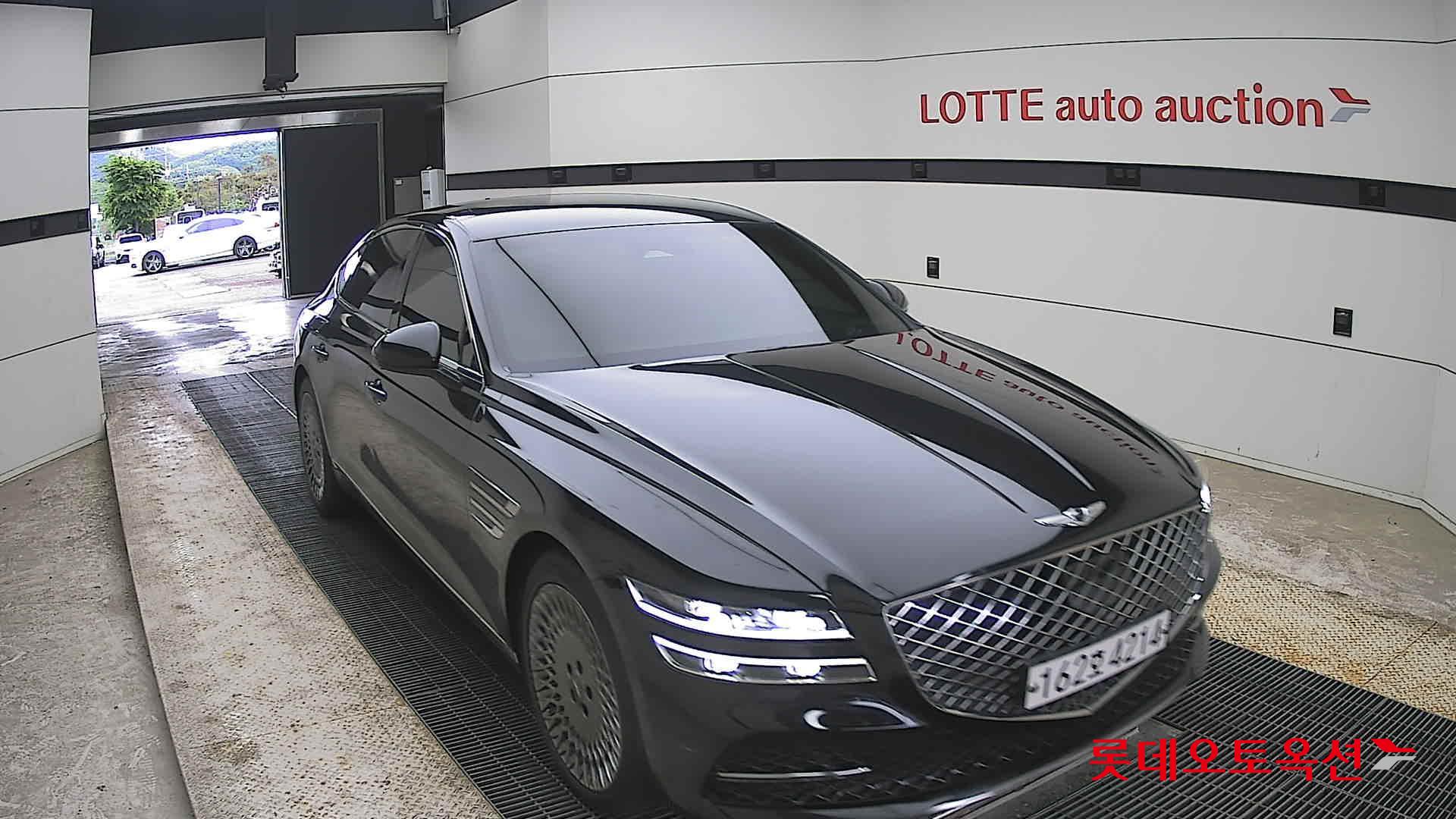 Genesis G80 - 24