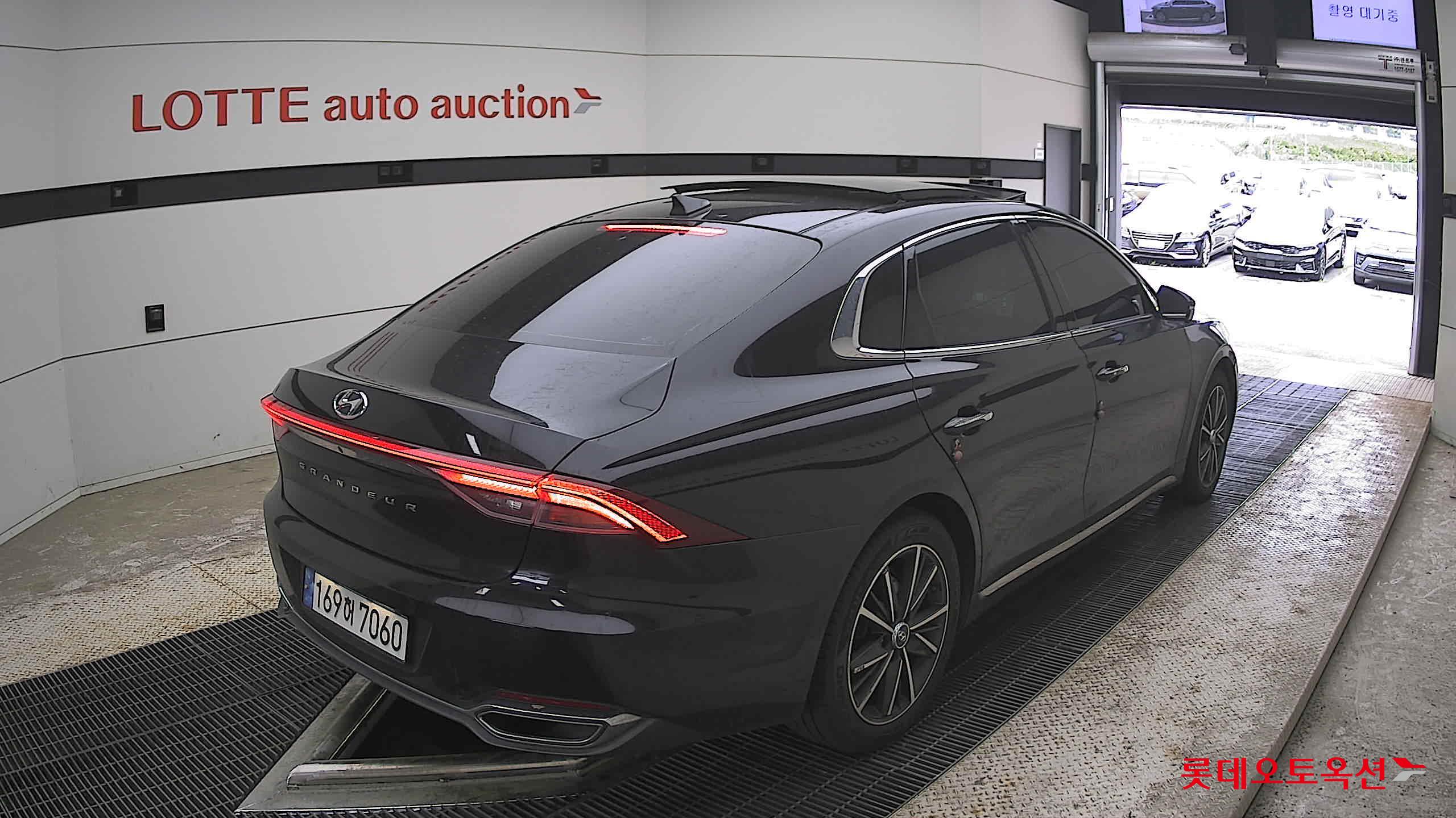 Hyundai Grandeur - 5