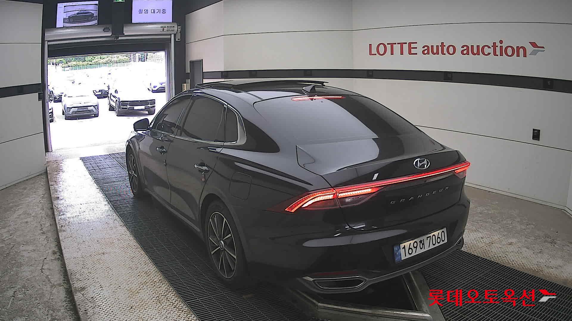Hyundai Grandeur - 16