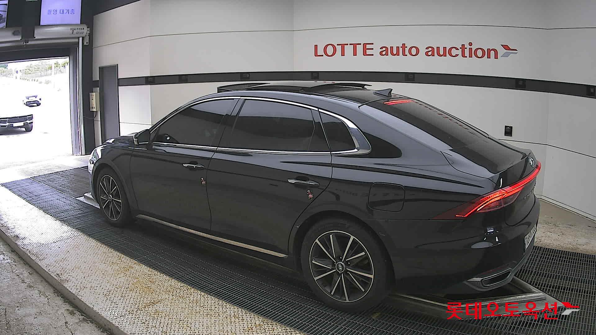 Hyundai Grandeur - 15