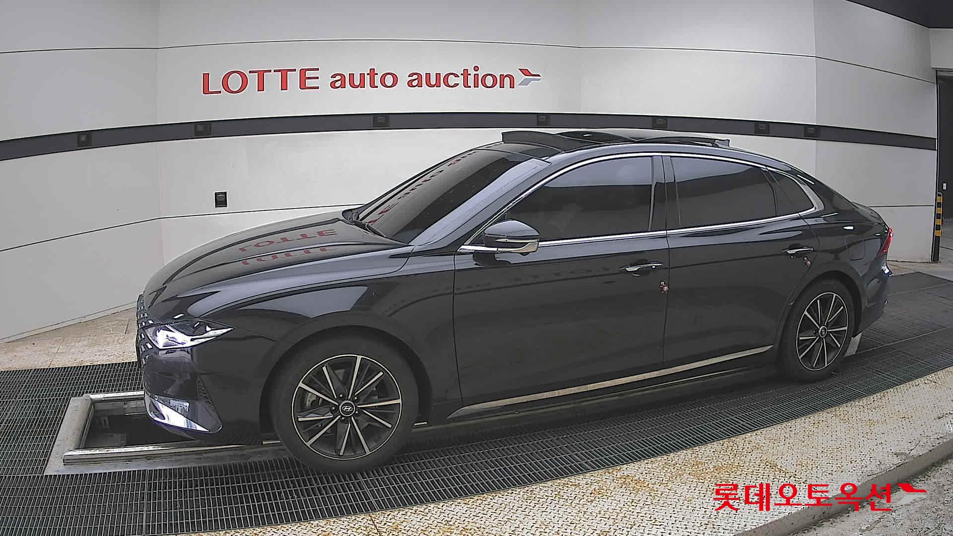Hyundai Grandeur - 12