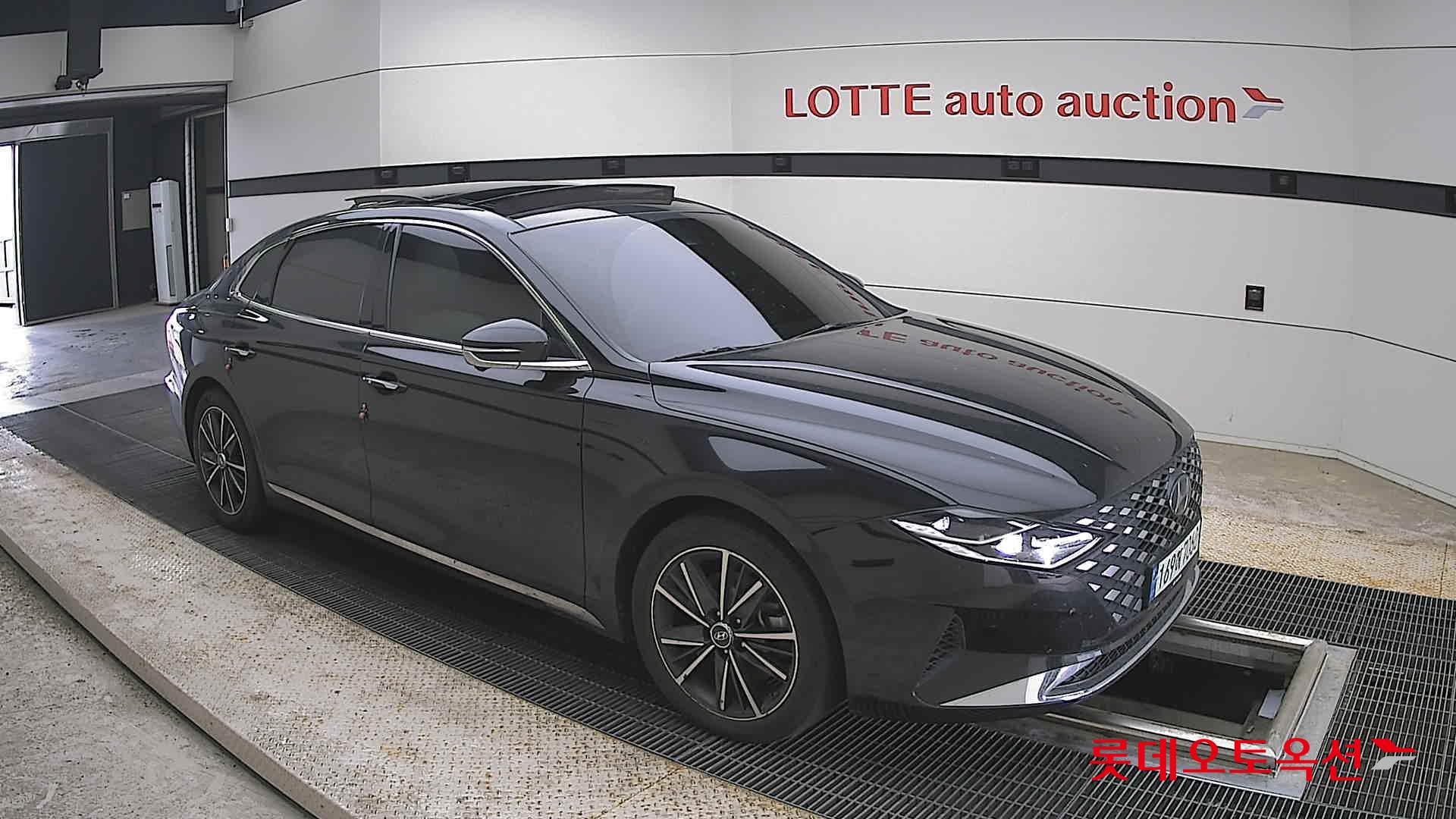 Hyundai Grandeur - 23