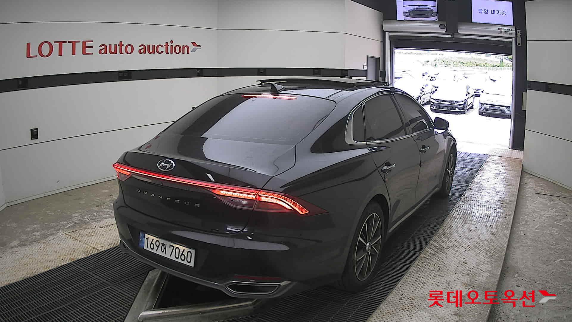 Hyundai Grandeur - 18