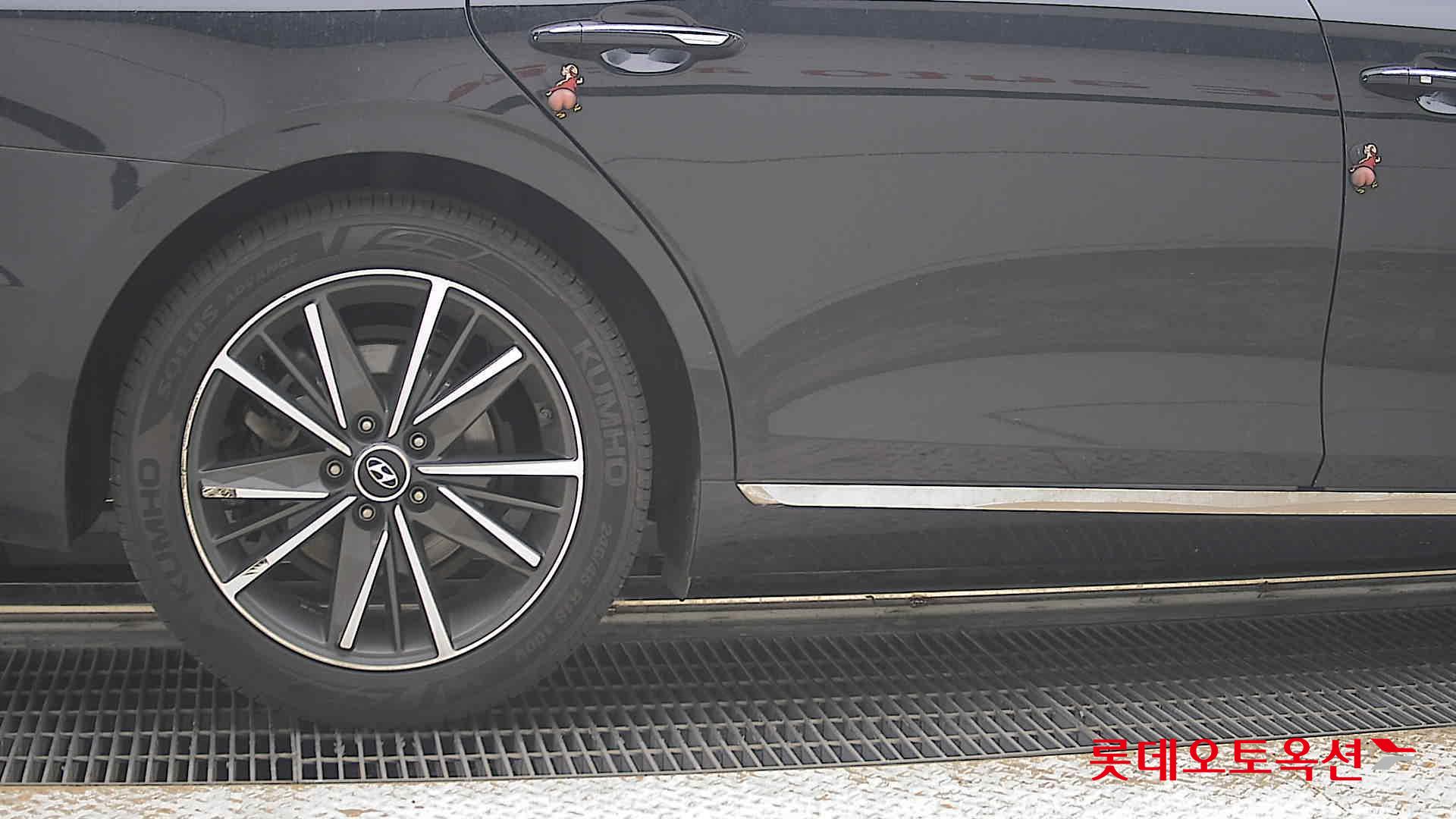Hyundai Grandeur - 28