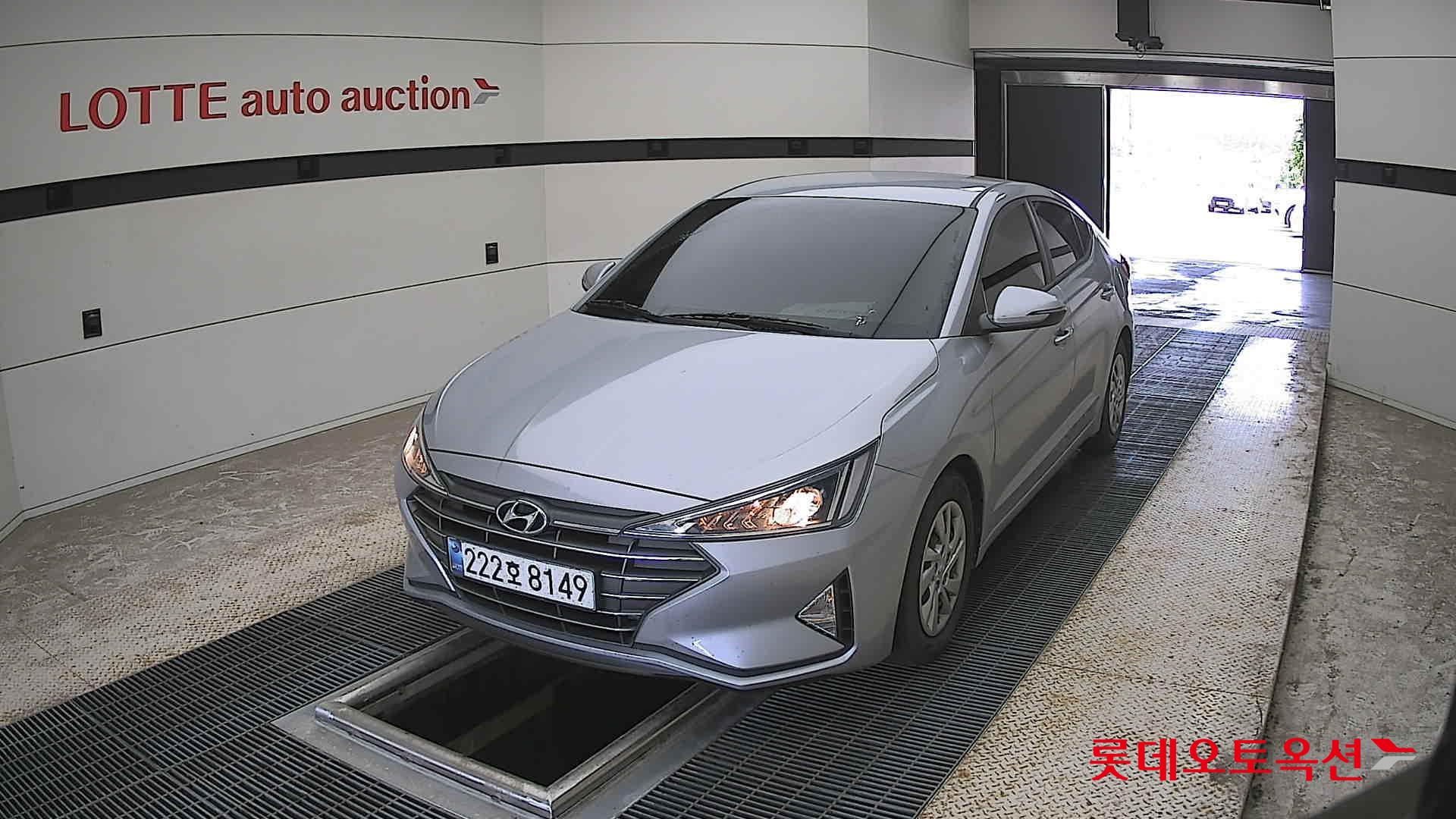 Hyundai Elantra - 10