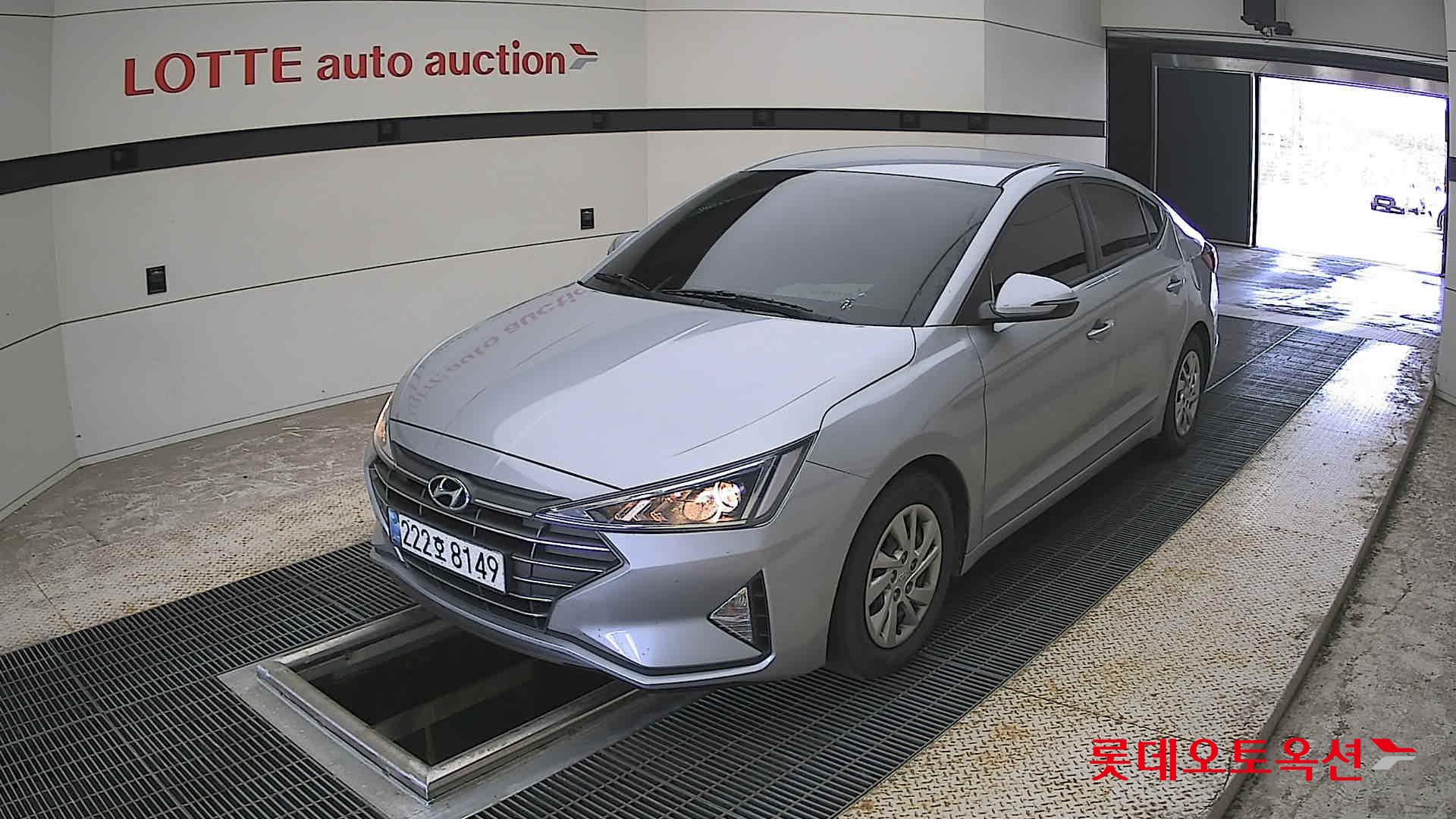 Hyundai Elantra - 3