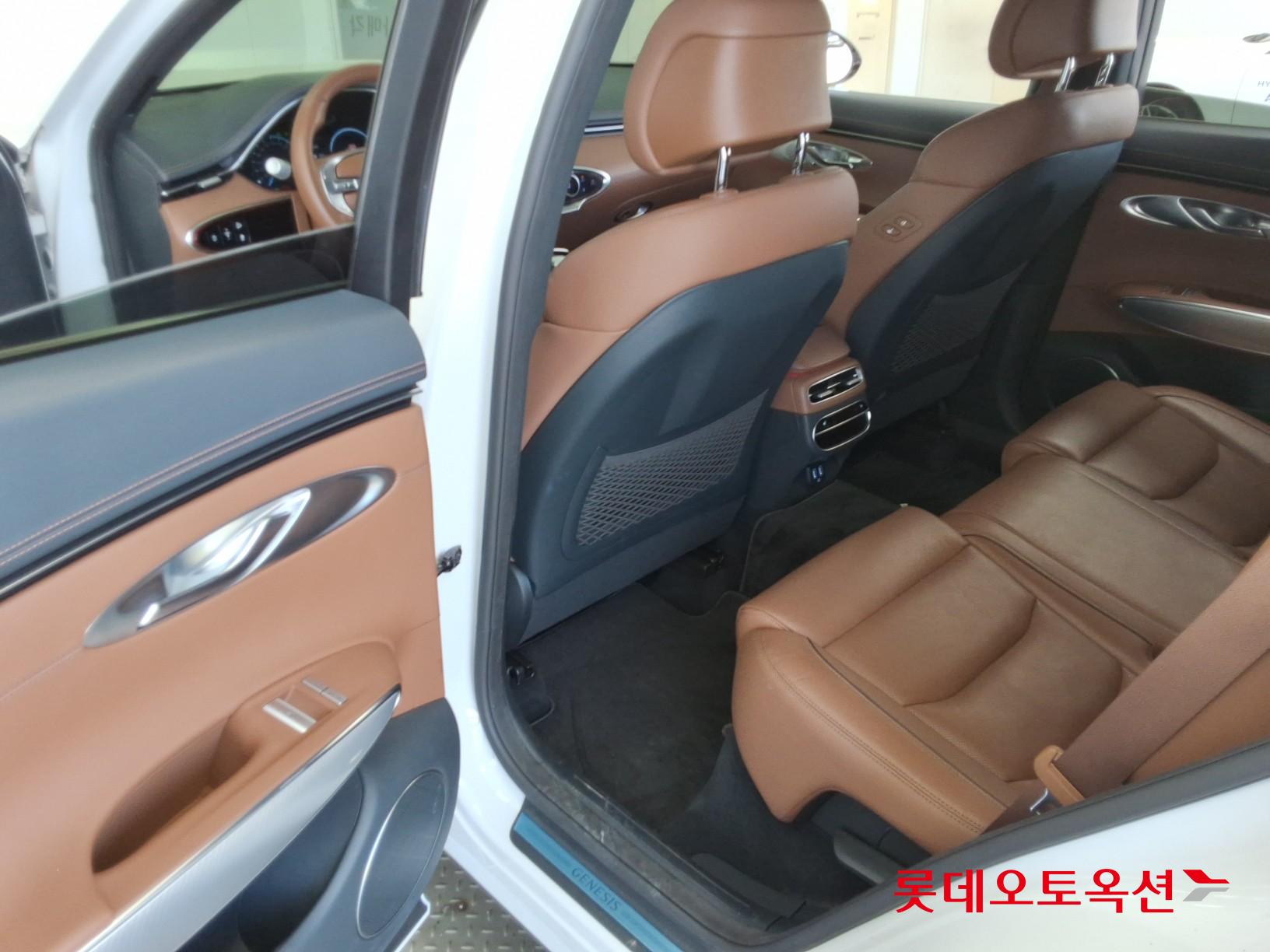 Genesis GV70 - 38