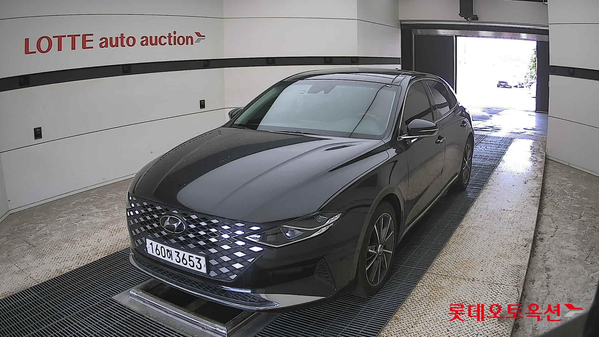 Hyundai Grandeur - 10