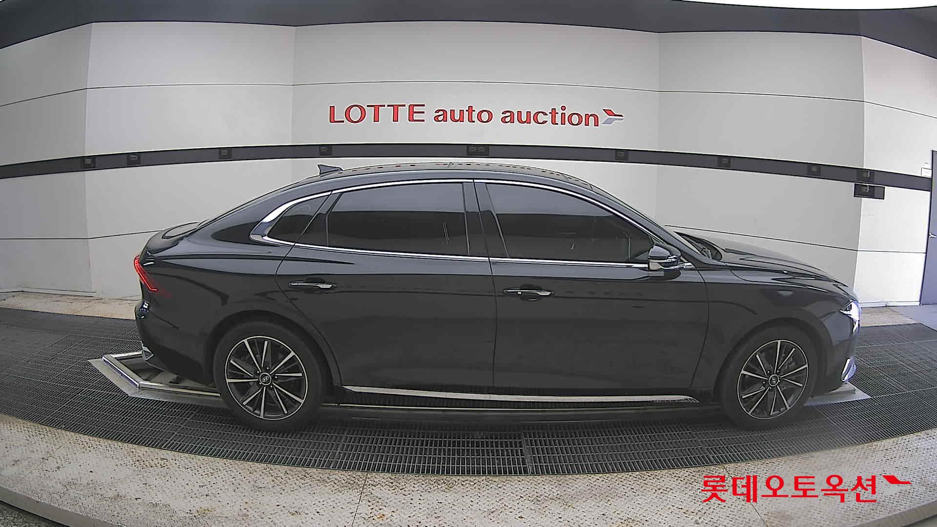 Hyundai Grandeur - 21