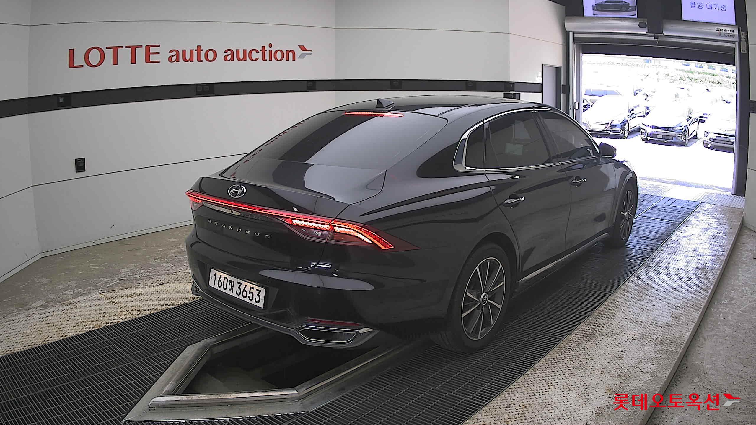 Hyundai Grandeur - 5