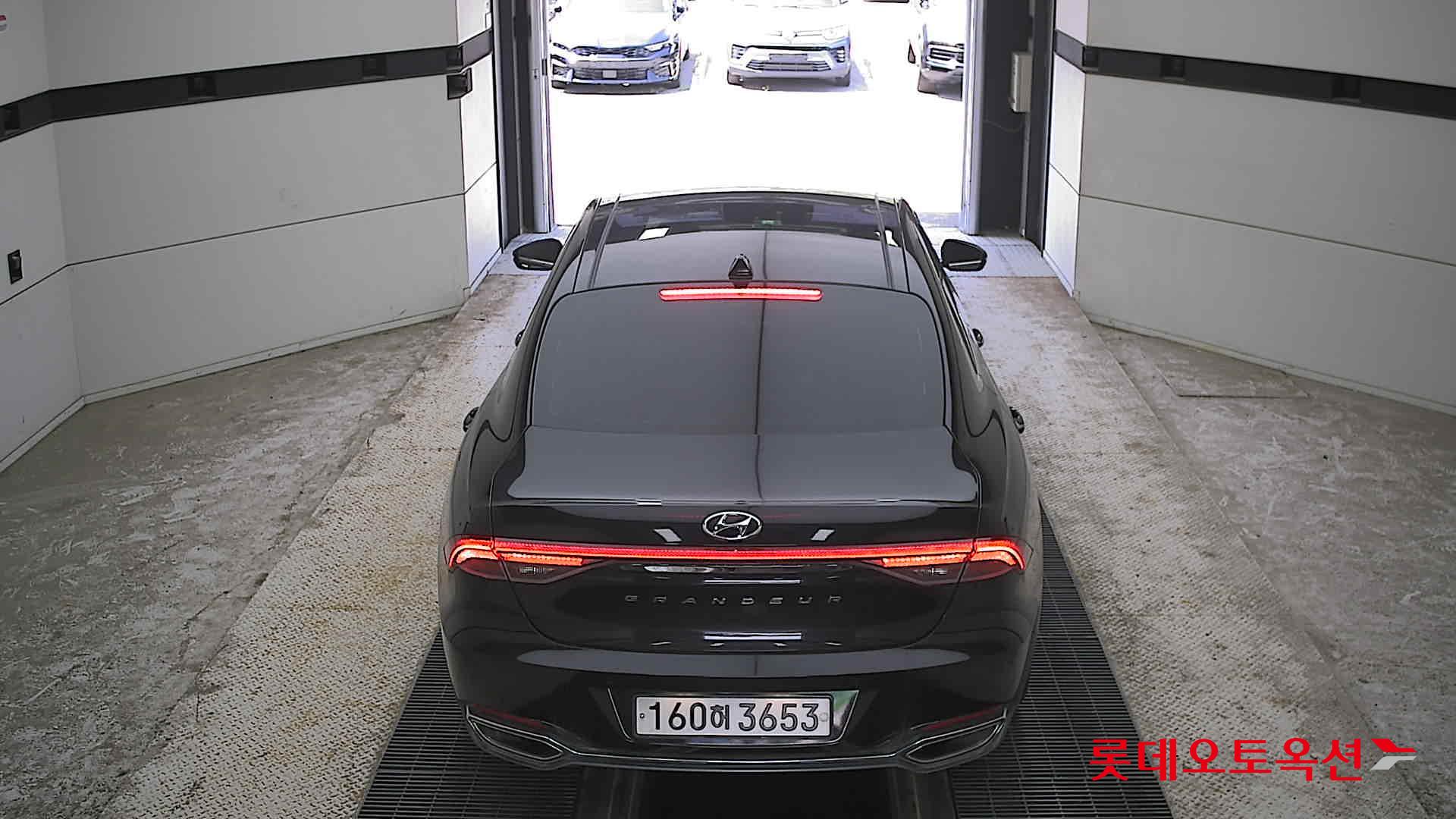 Hyundai Grandeur - 17