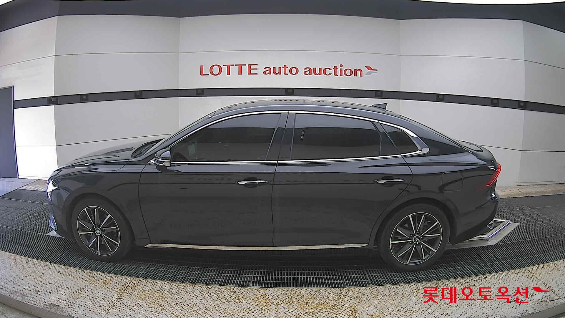 Hyundai Grandeur - 13