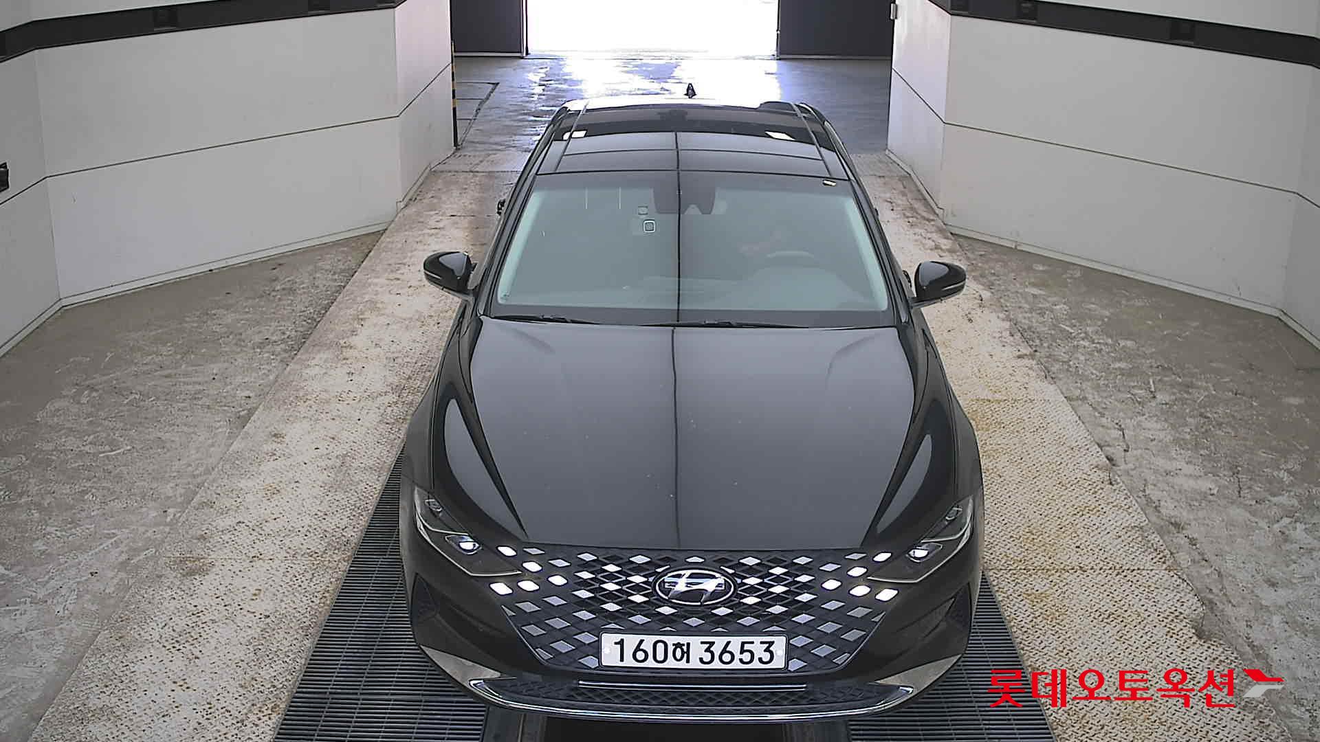 Hyundai Grandeur - 1