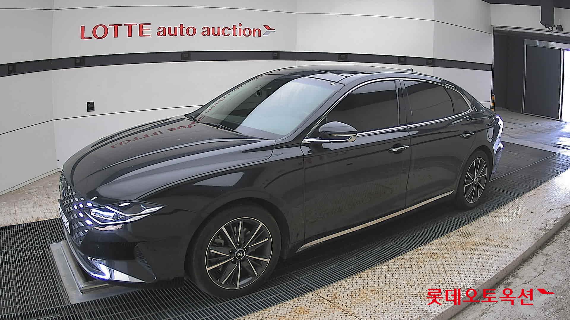 Hyundai Grandeur - 11
