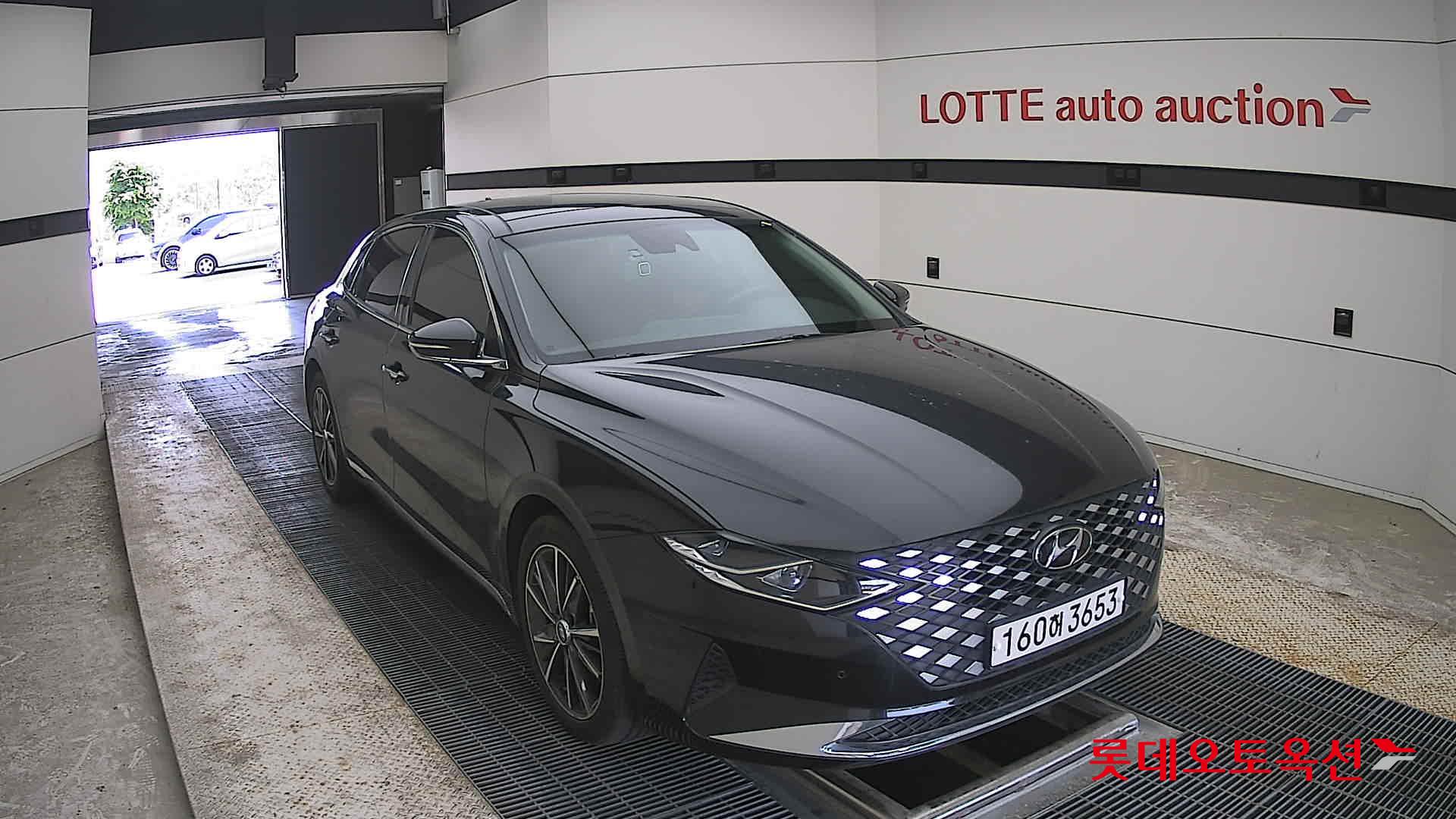 Hyundai Grandeur - 24