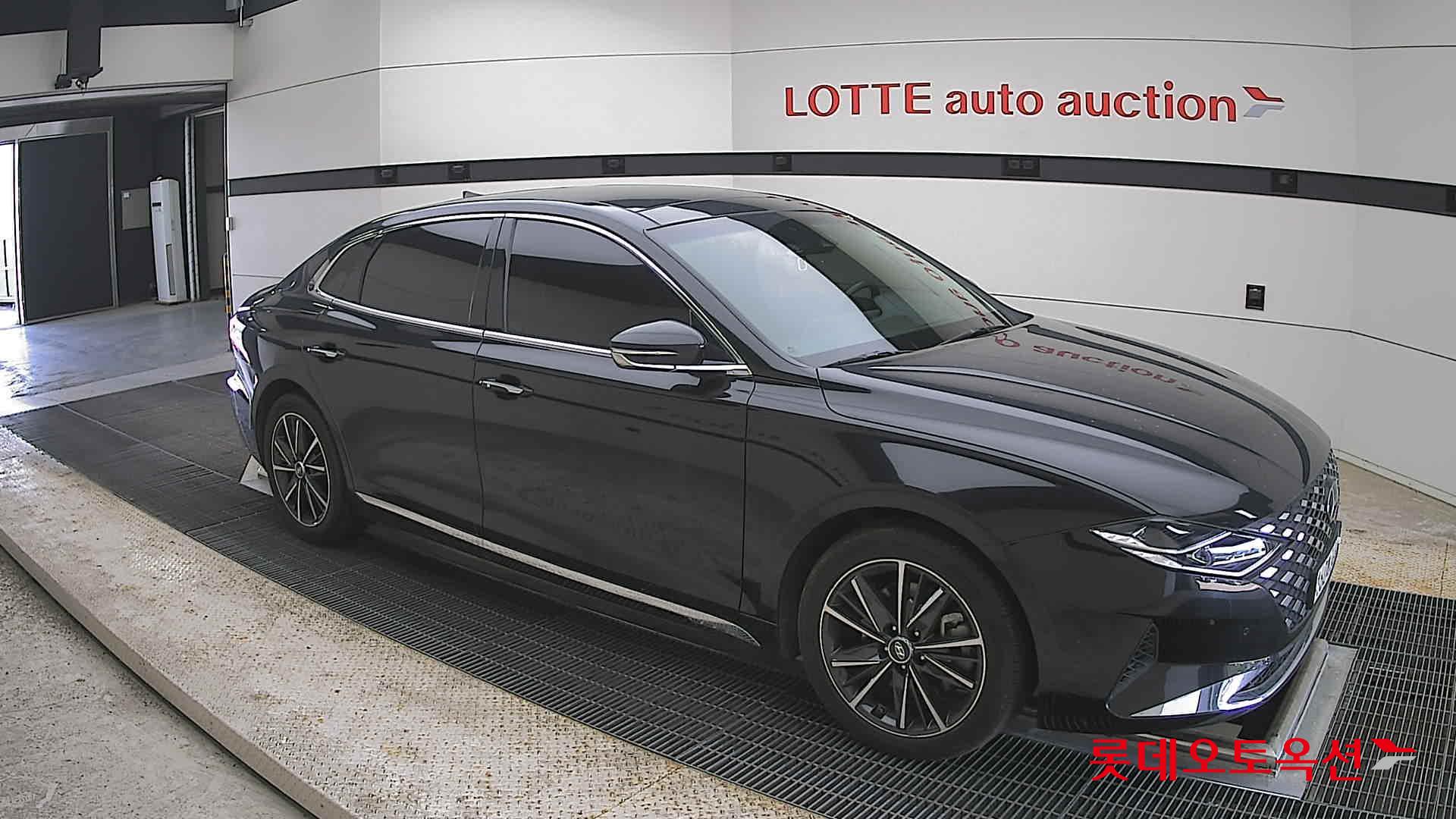 Hyundai Grandeur - 23