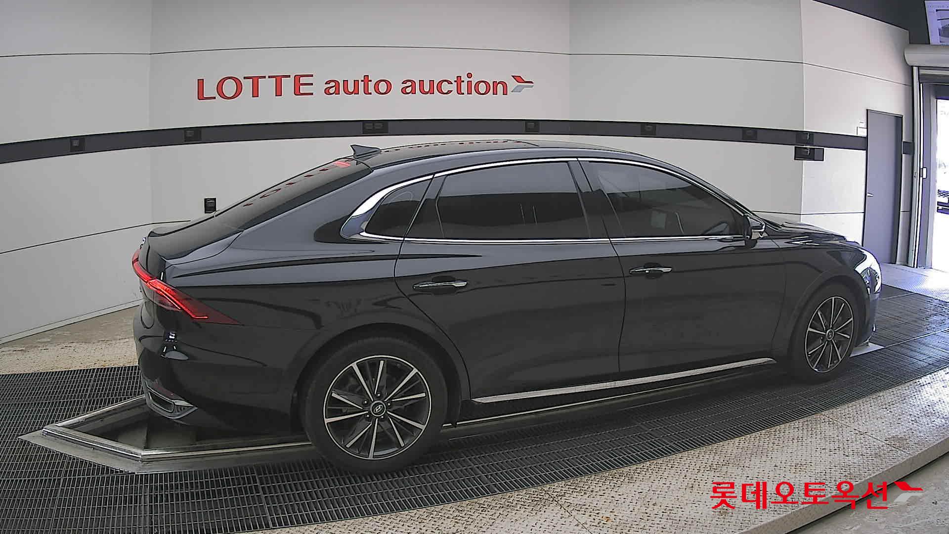 Hyundai Grandeur - 20