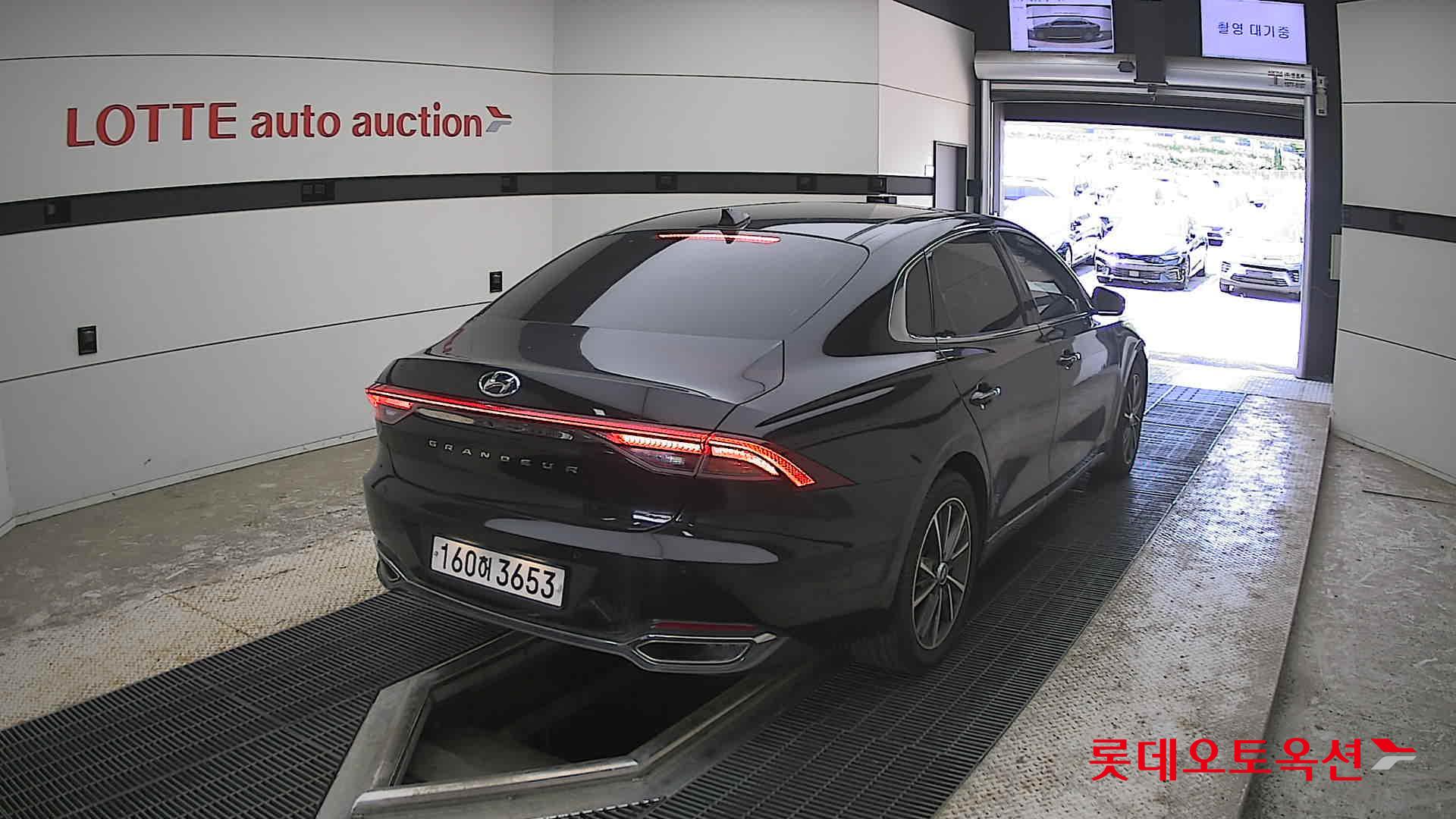 Hyundai Grandeur - 18