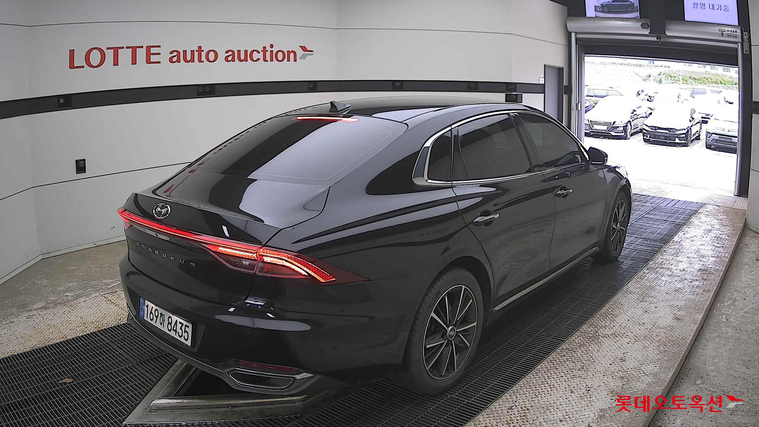 Hyundai Grandeur - 5