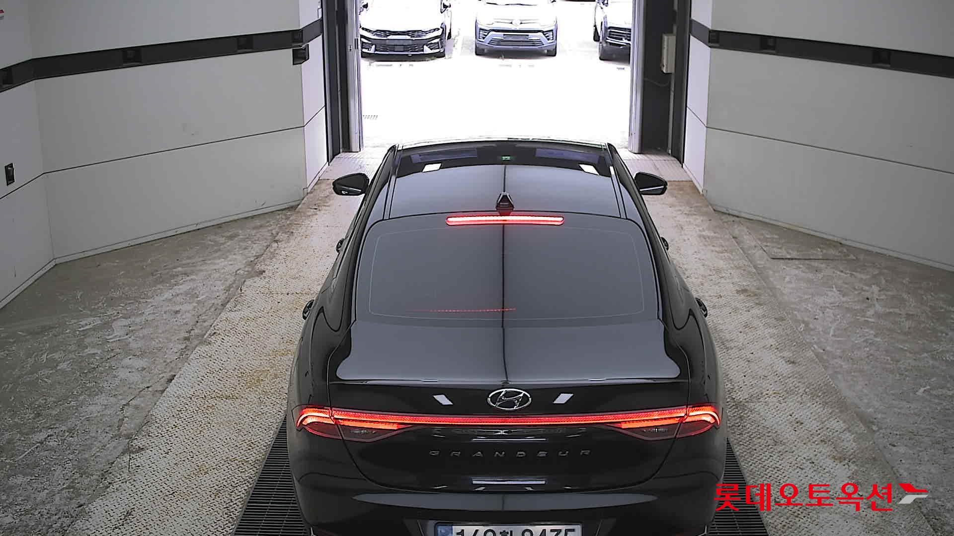 Hyundai Grandeur - 17