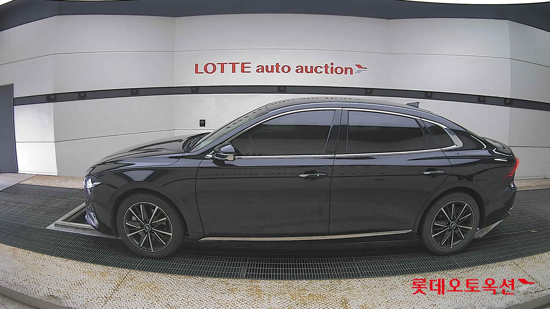 Hyundai Grandeur - 13