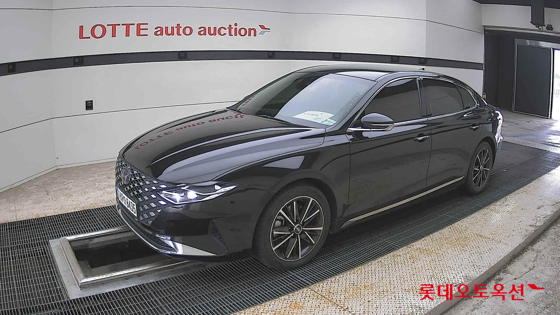 Hyundai Grandeur - 11