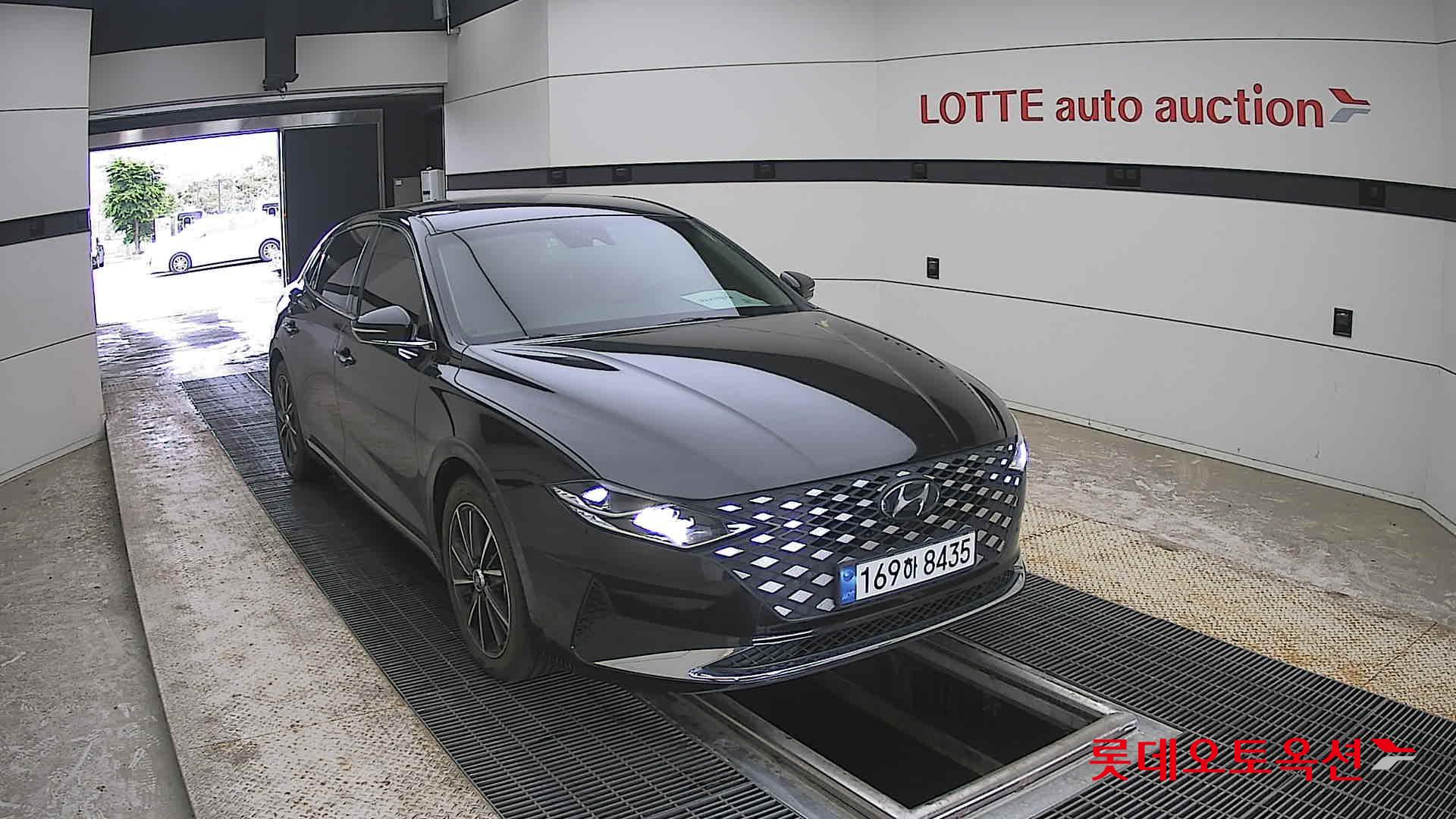 Hyundai Grandeur - 24