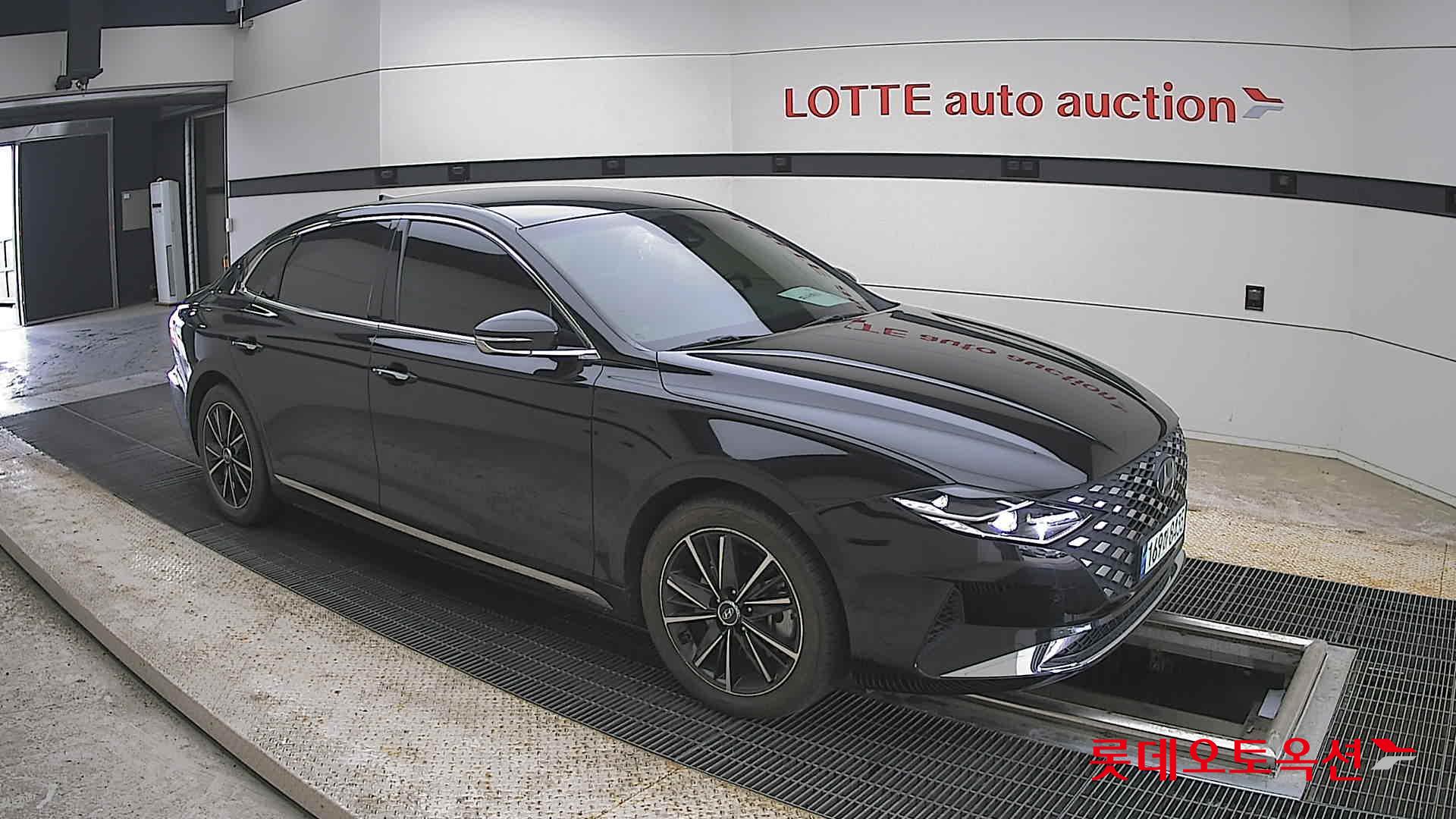 Hyundai Grandeur - 23
