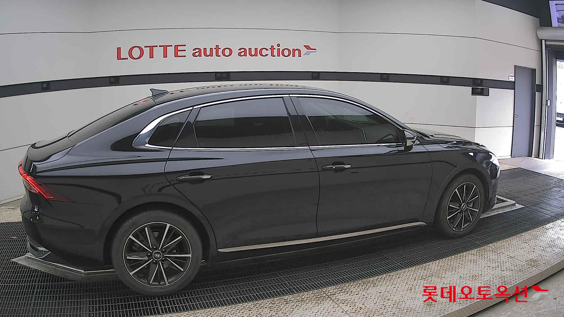 Hyundai Grandeur - 20