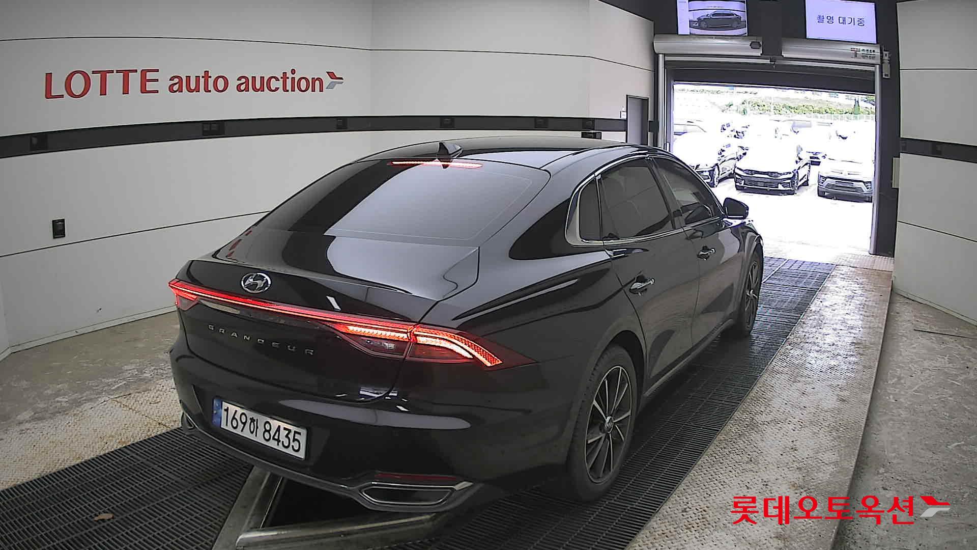Hyundai Grandeur - 18