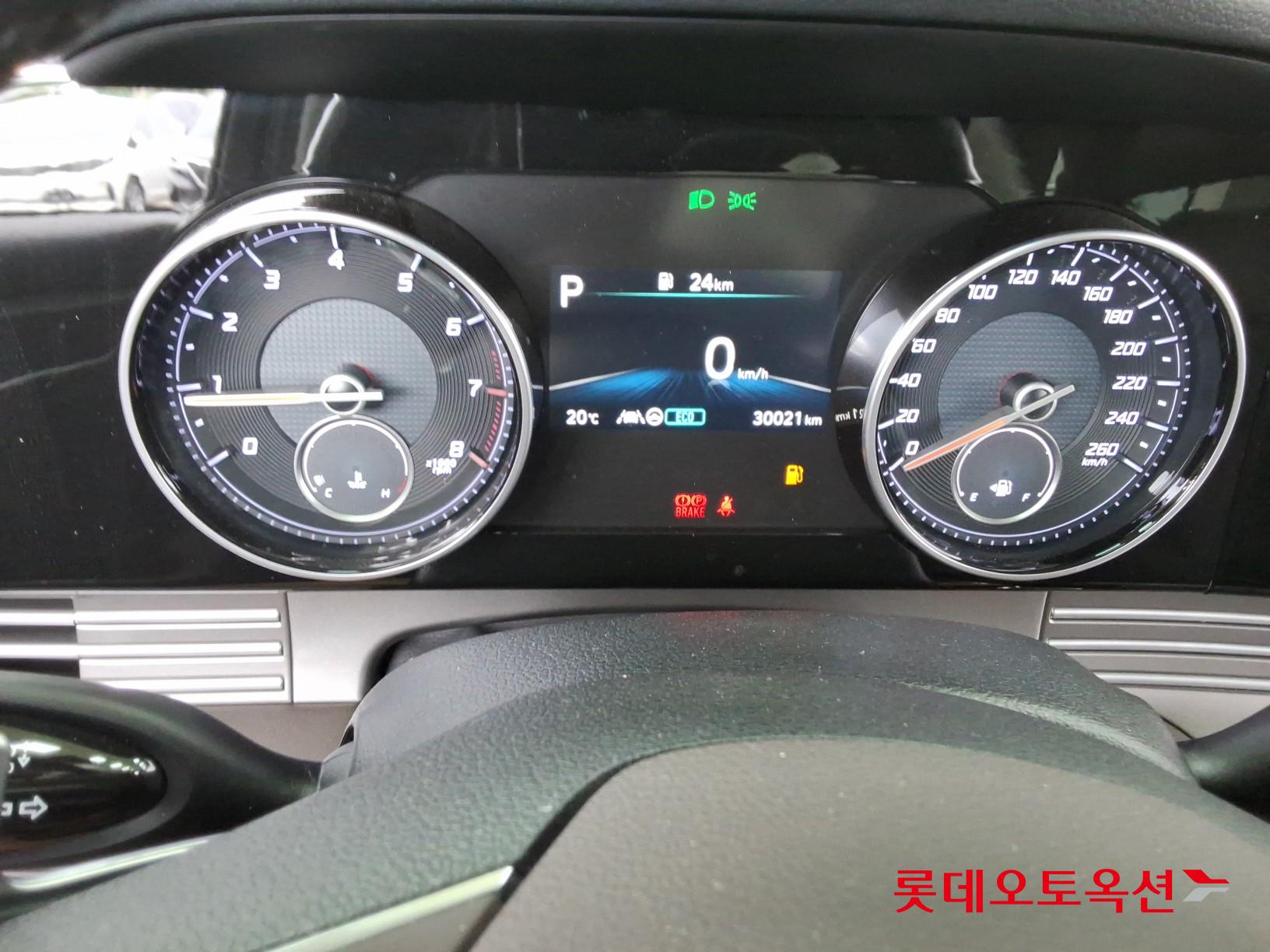Hyundai Grandeur - 30