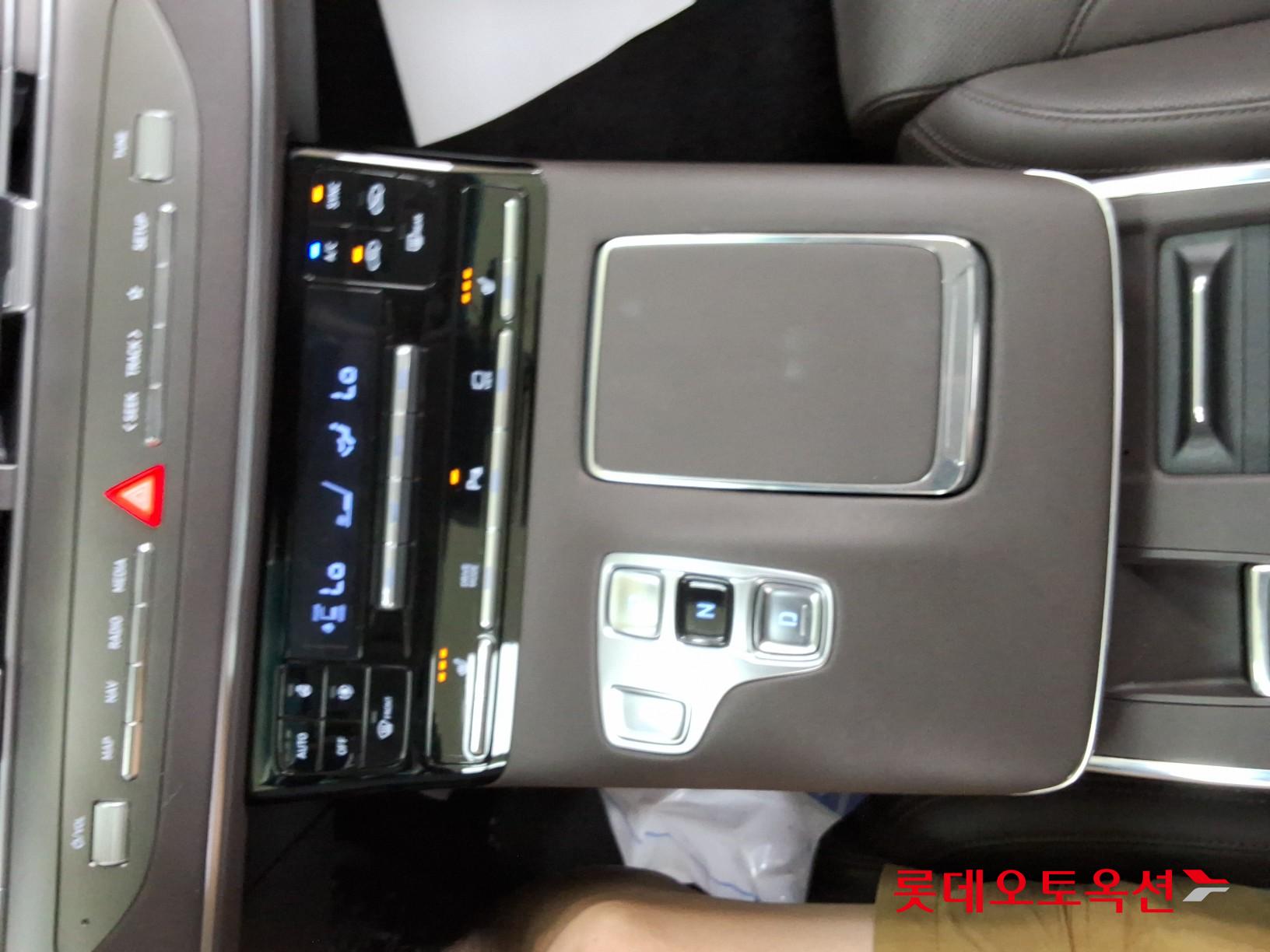 Hyundai Grandeur - 32