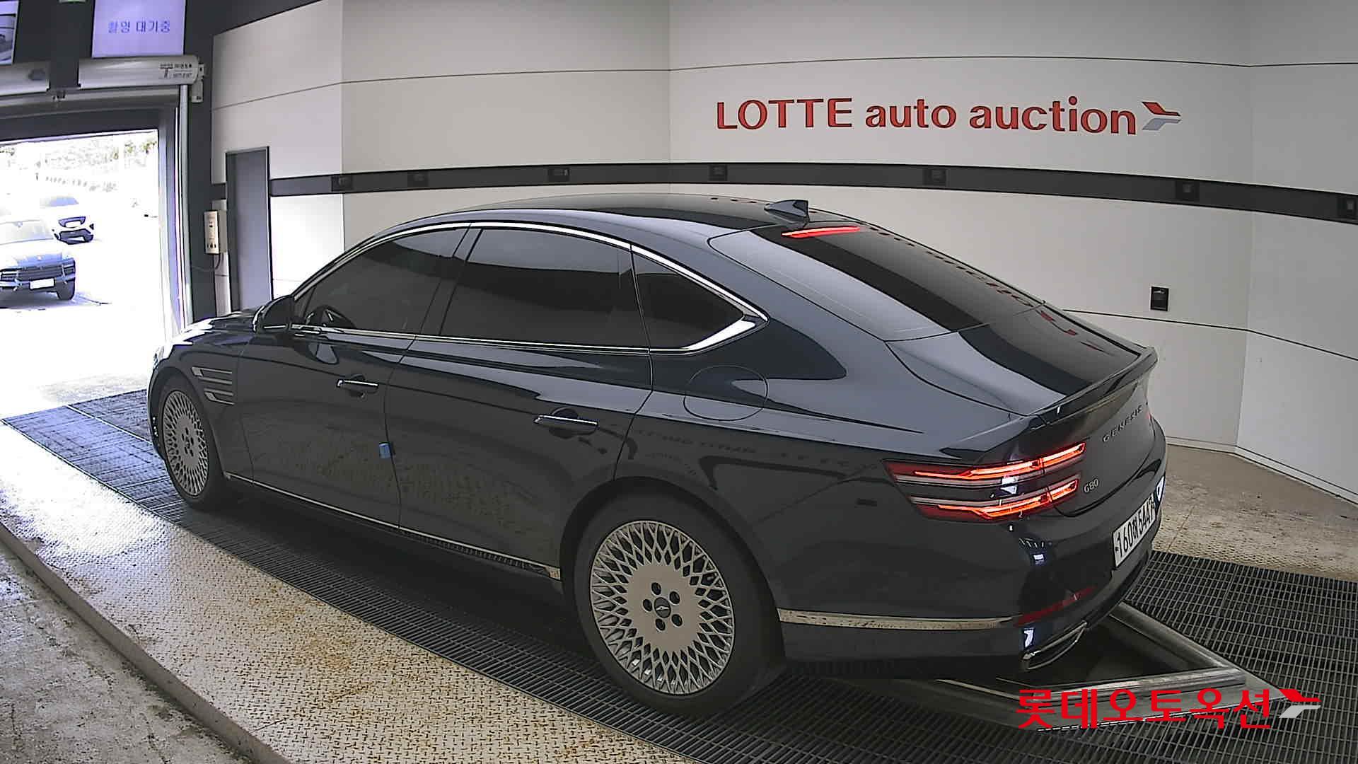 Genesis G80 - 15