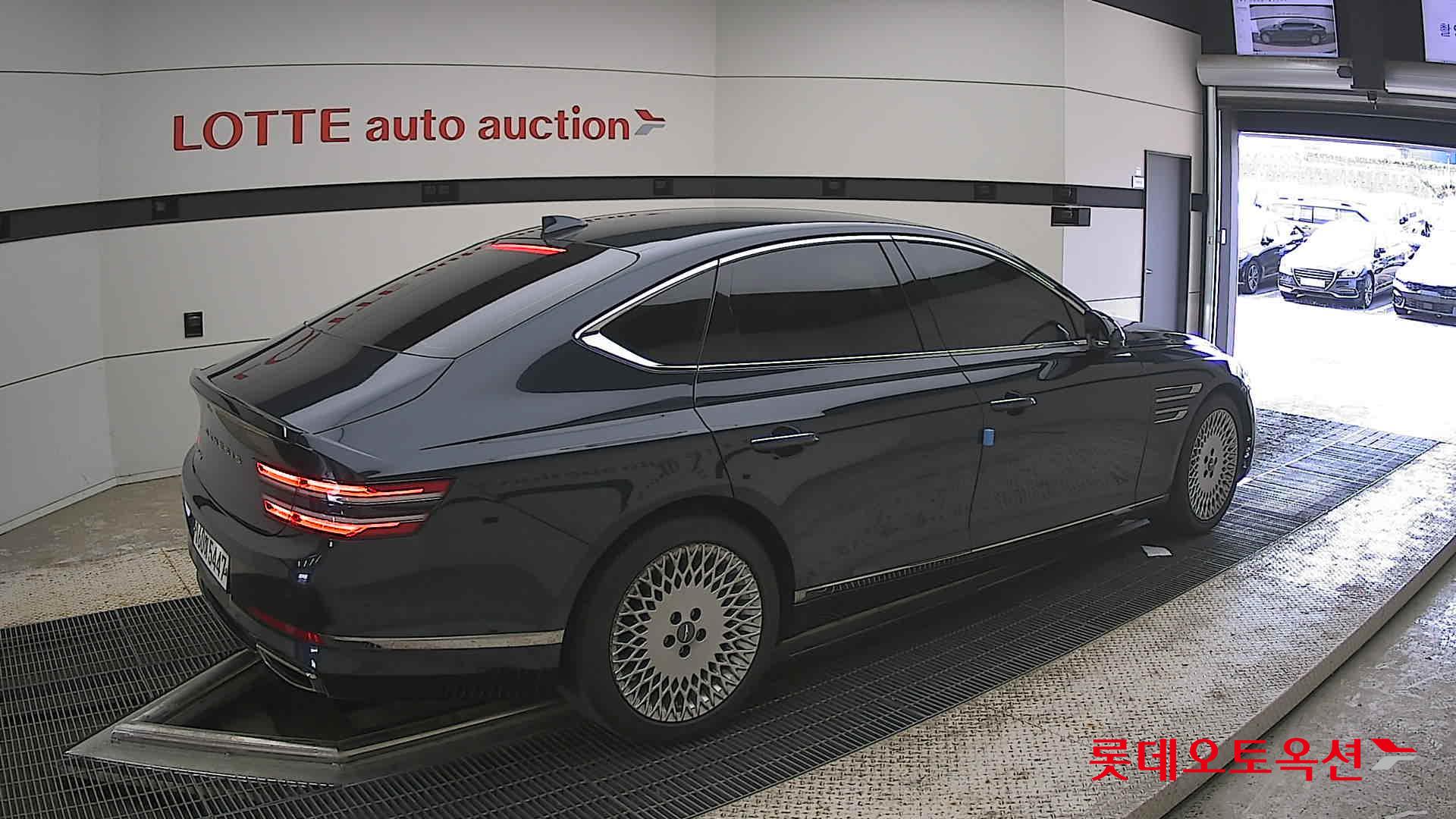 Genesis G80 - 19