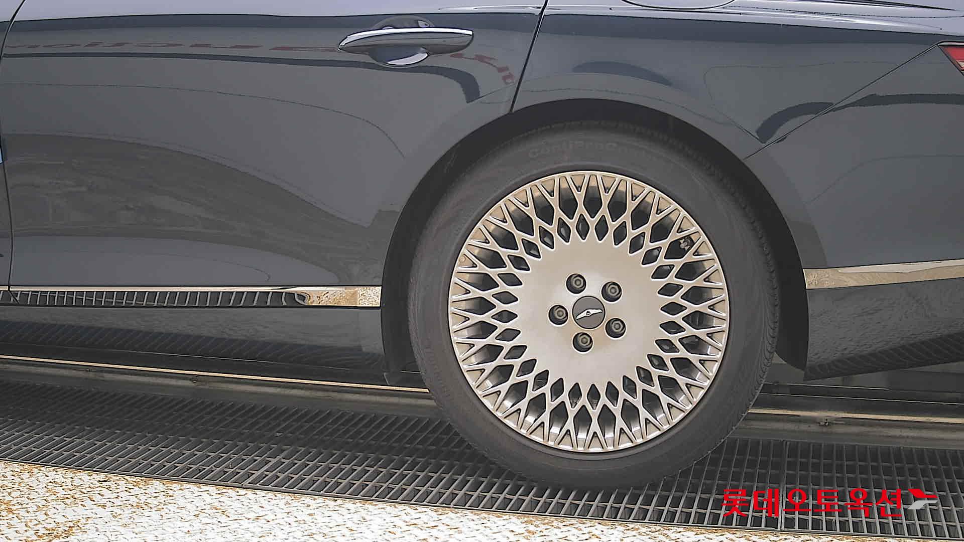 Genesis G80 - 26