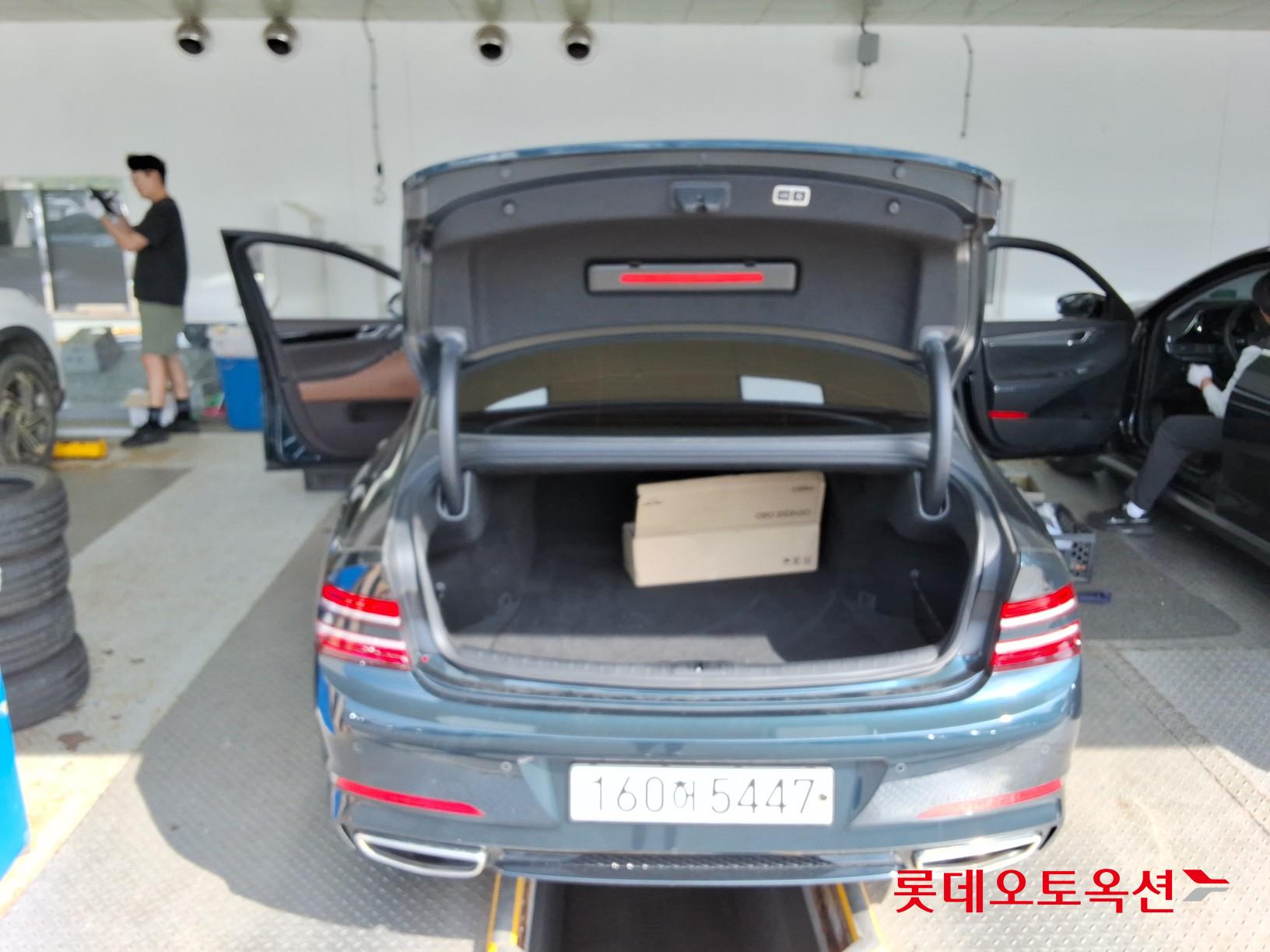 Genesis G80 - 9