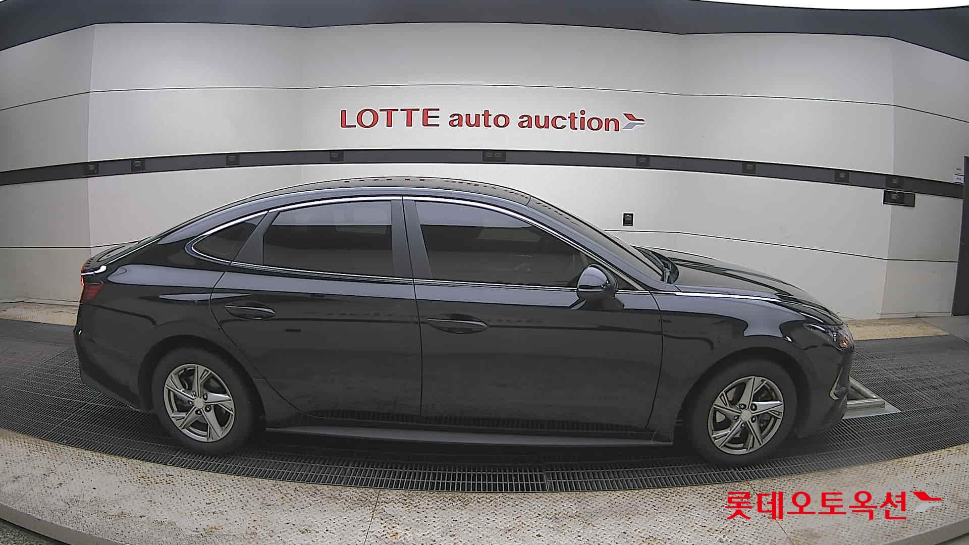 Hyundai Sonata - 21