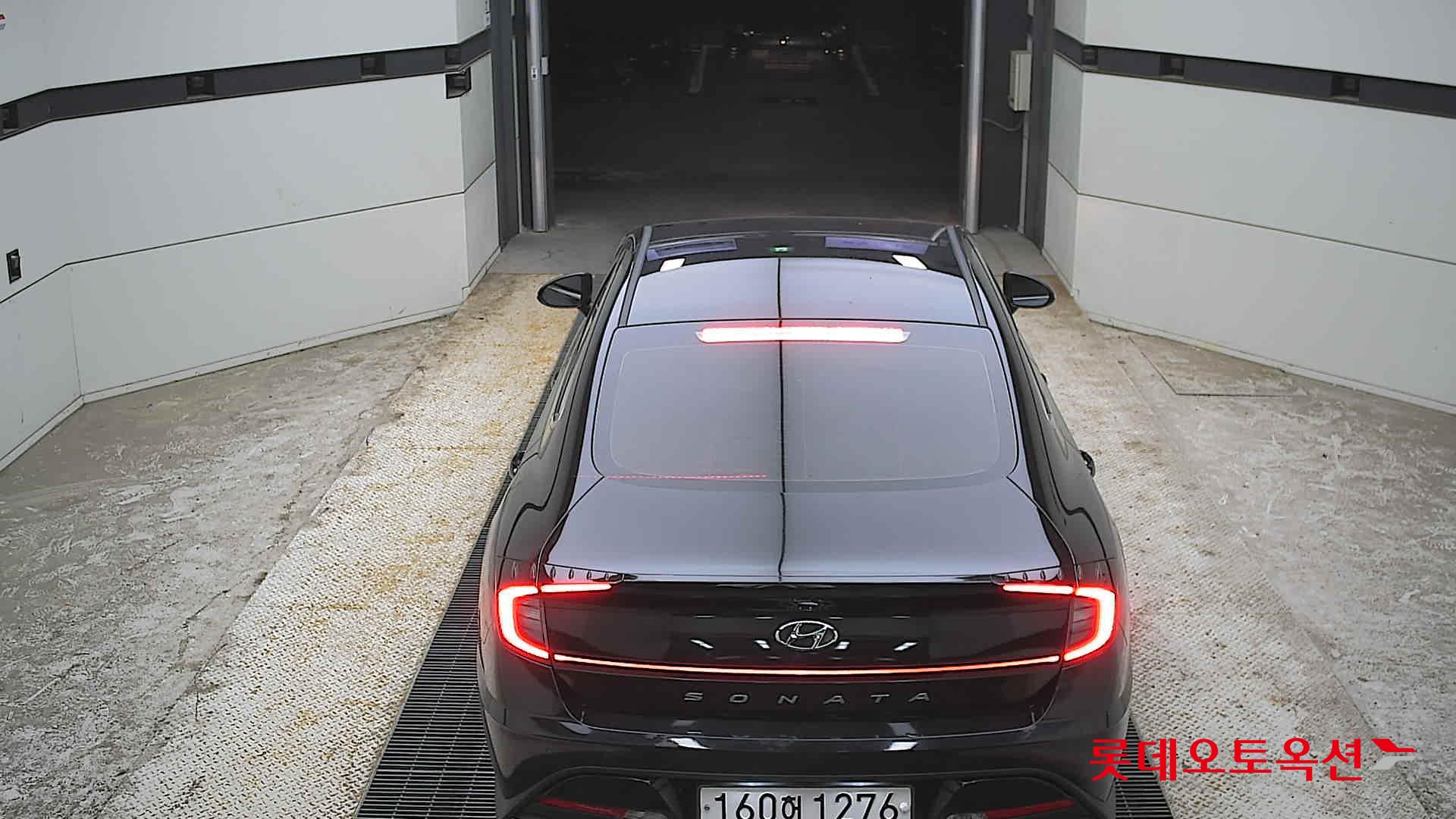 Hyundai Sonata - 17