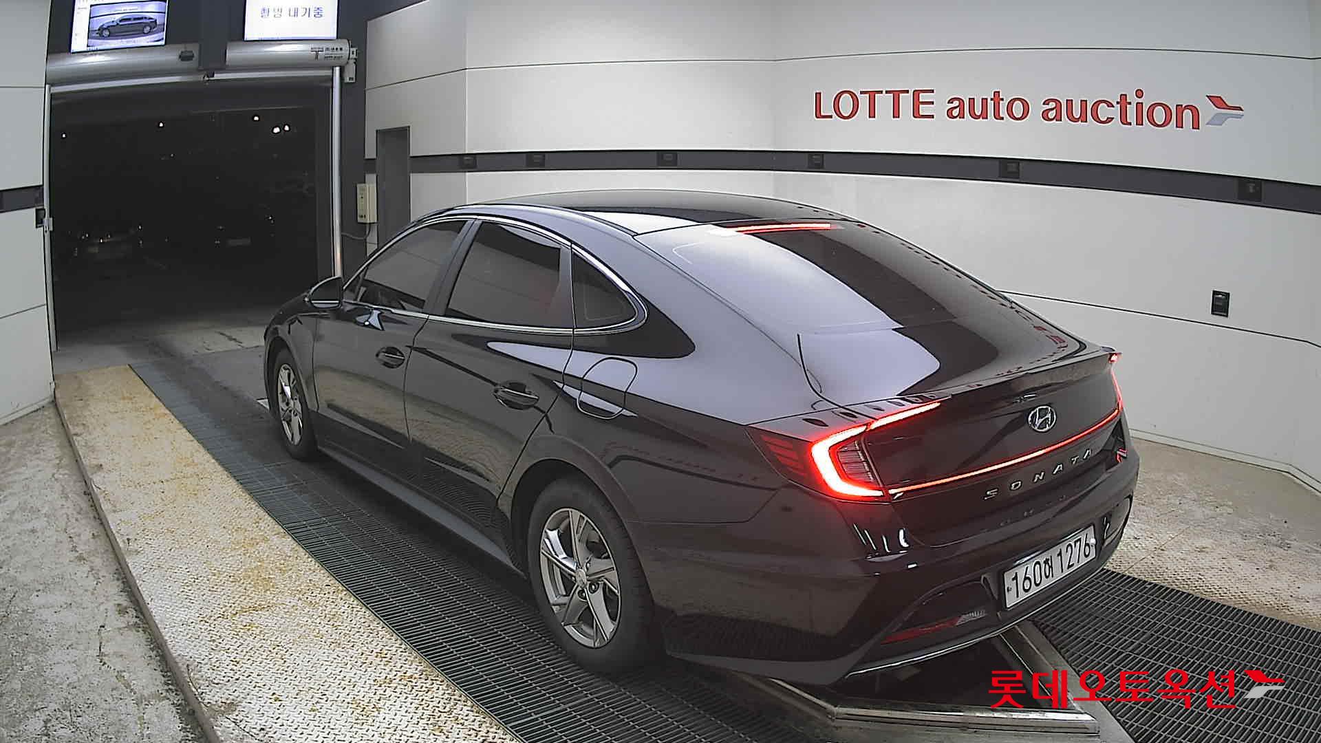 Hyundai Sonata - 4