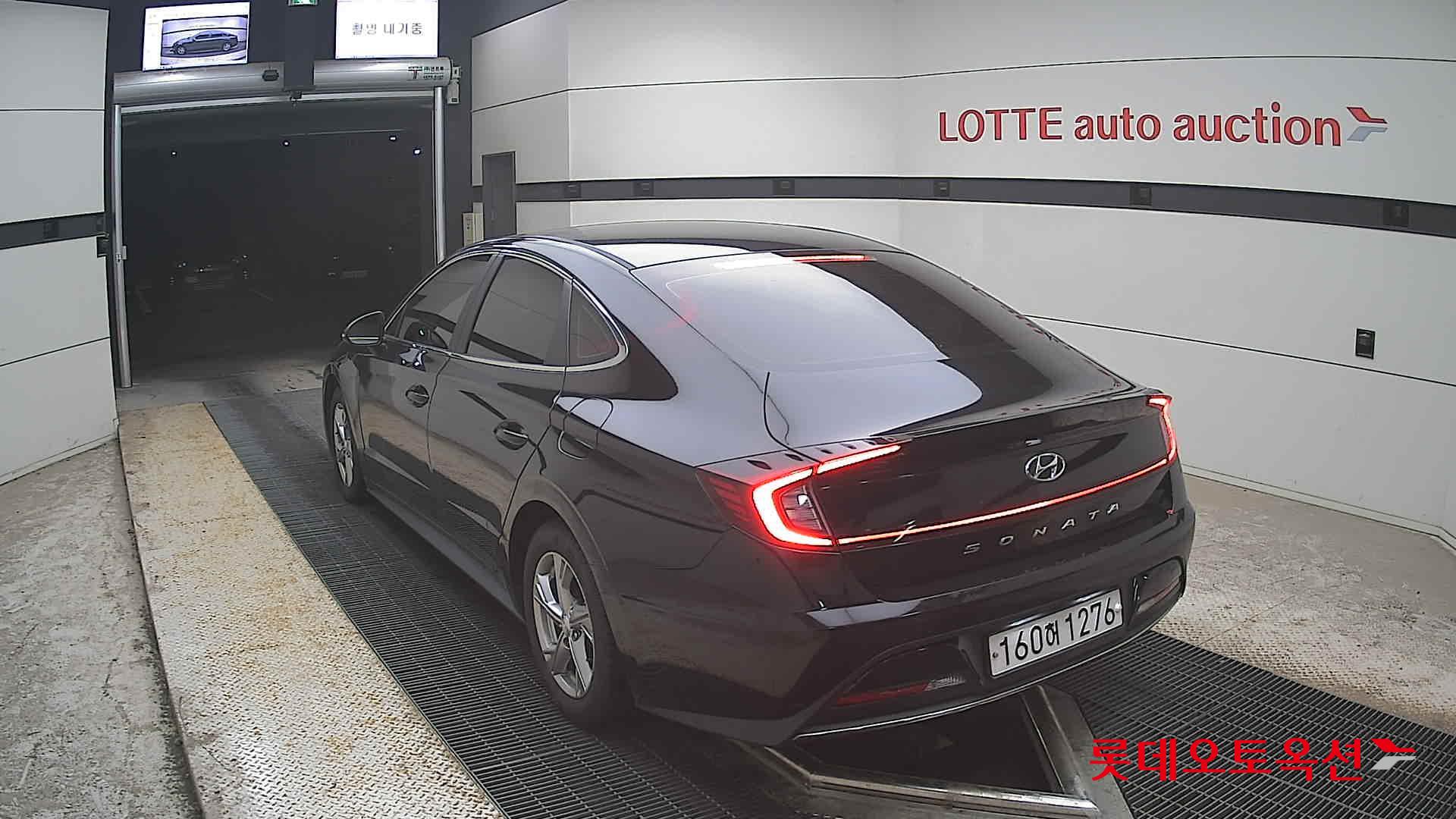 Hyundai Sonata - 16