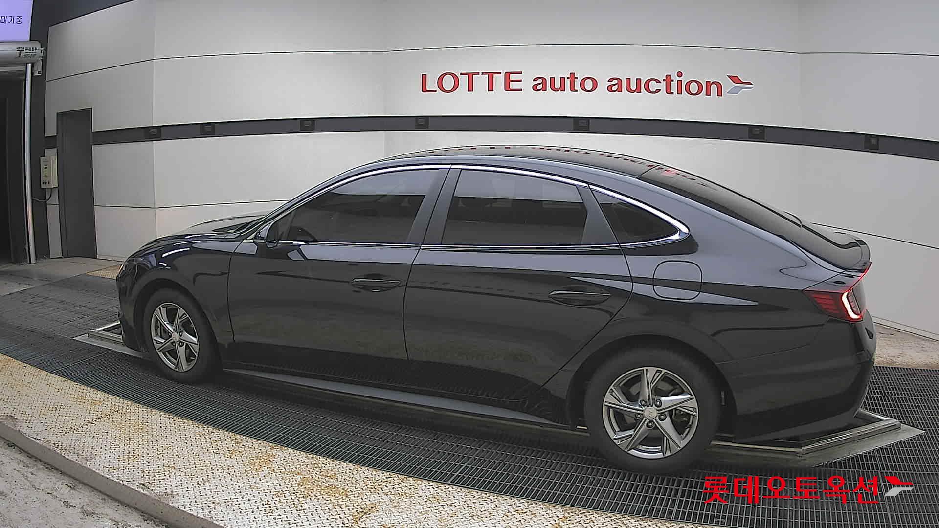 Hyundai Sonata - 14