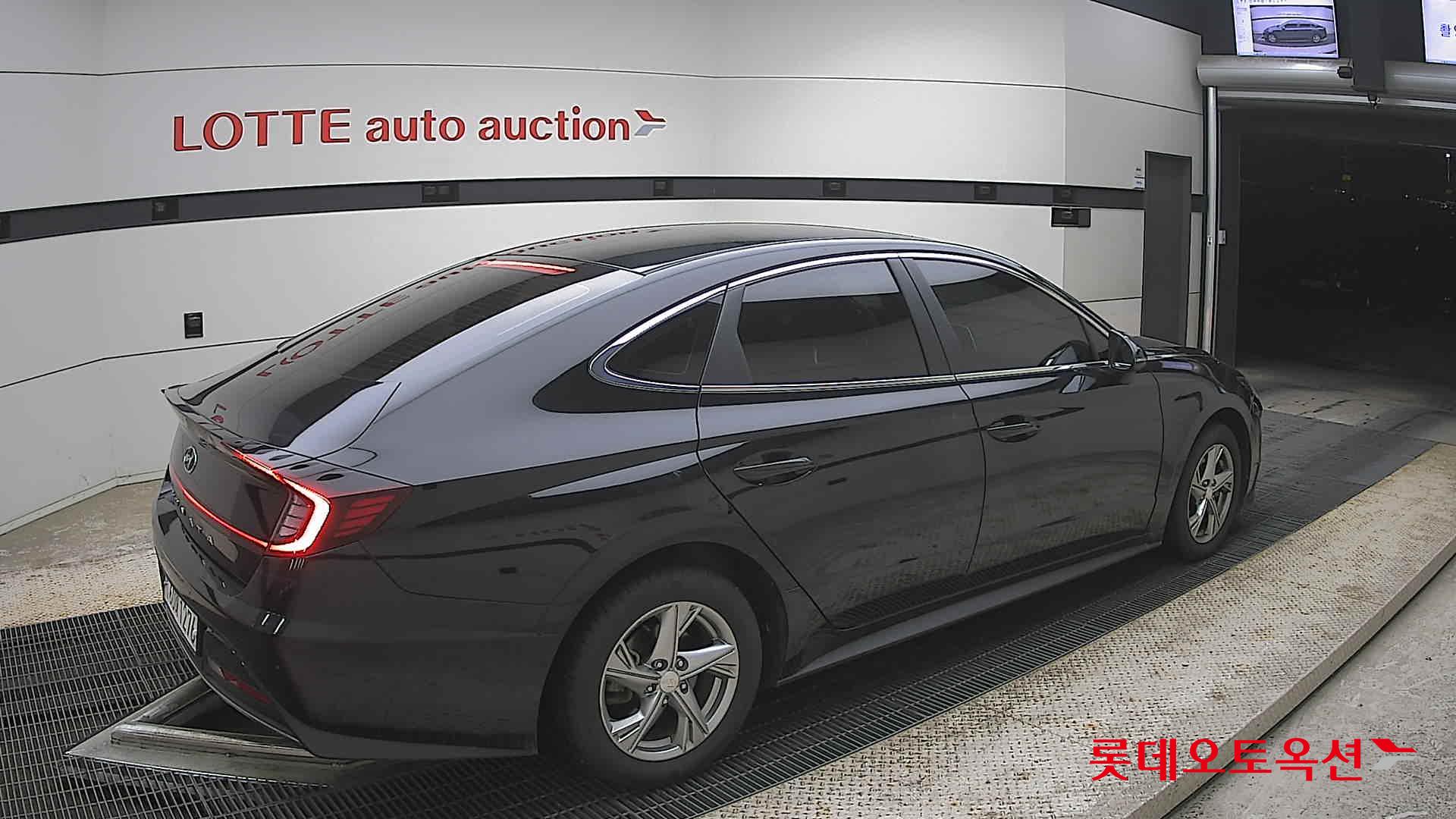 Hyundai Sonata - 19